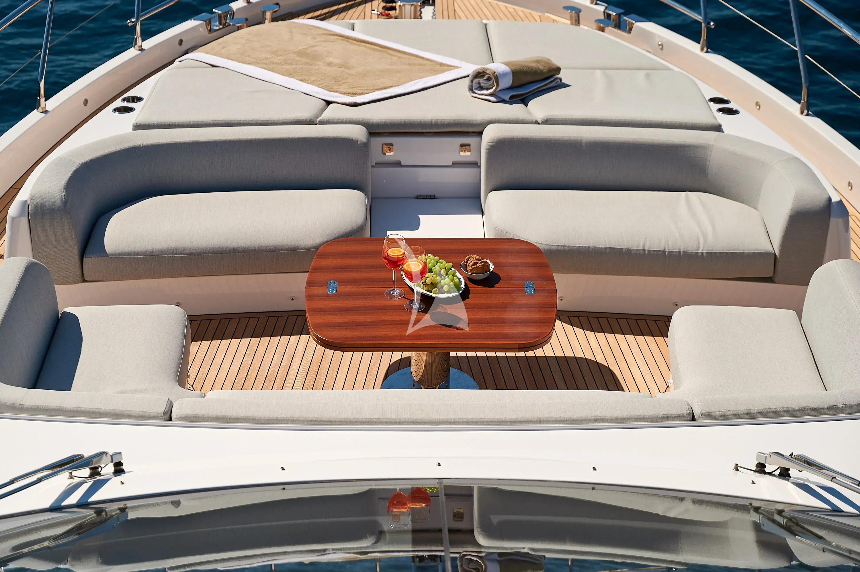 Concord's 6 yacht photo