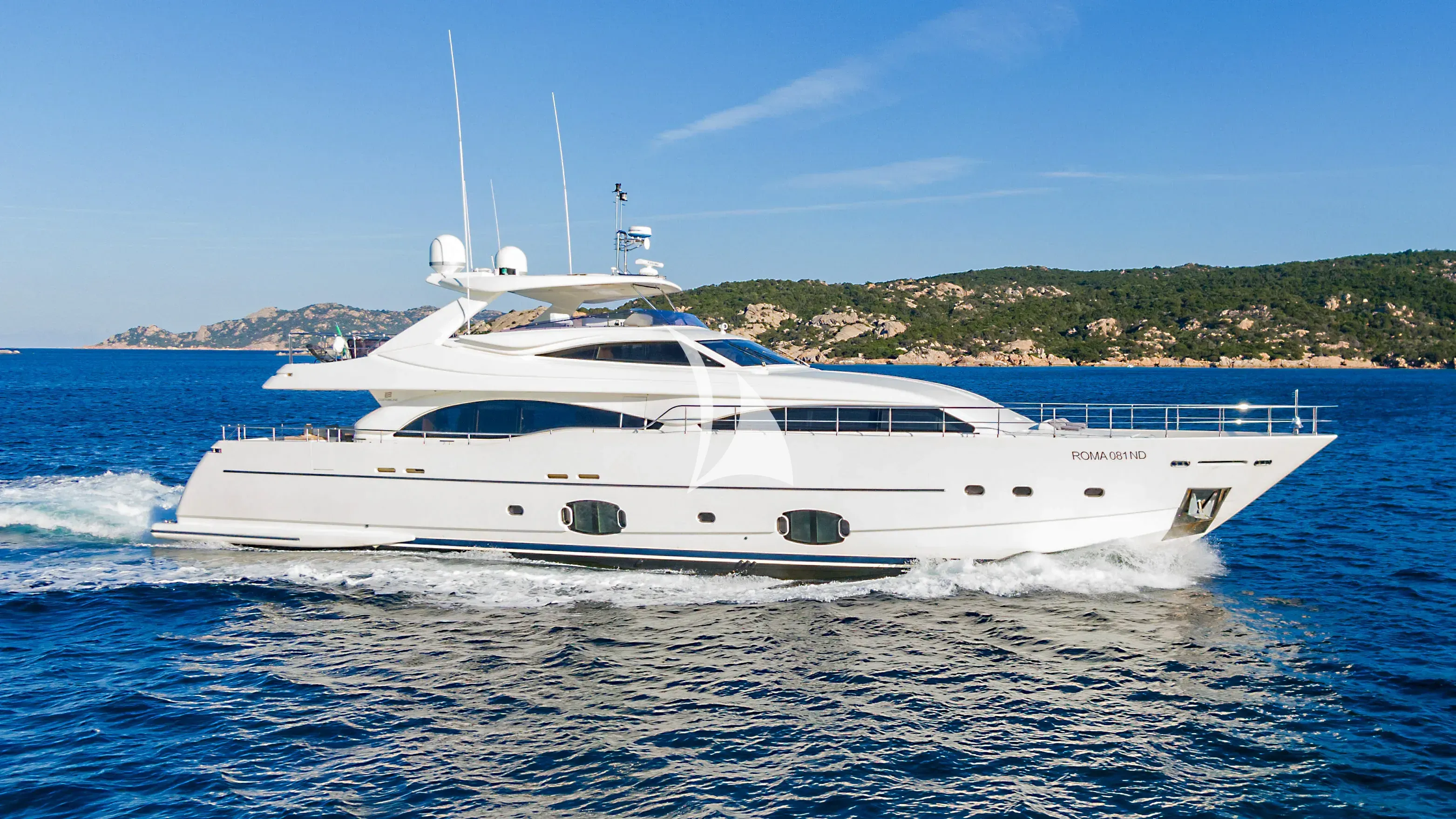 ETHNA luxury yacht