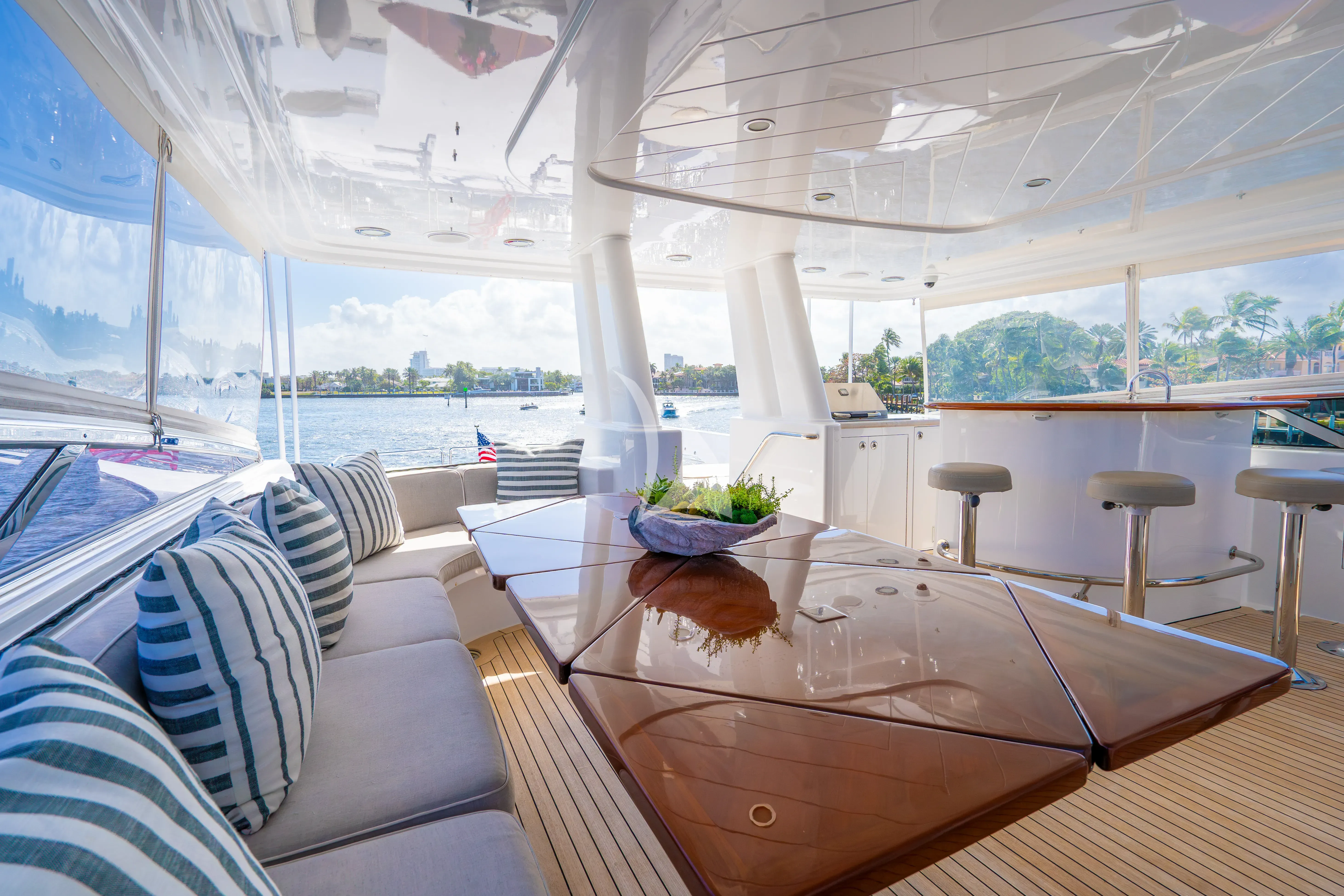 SLEEPOVER yacht photo