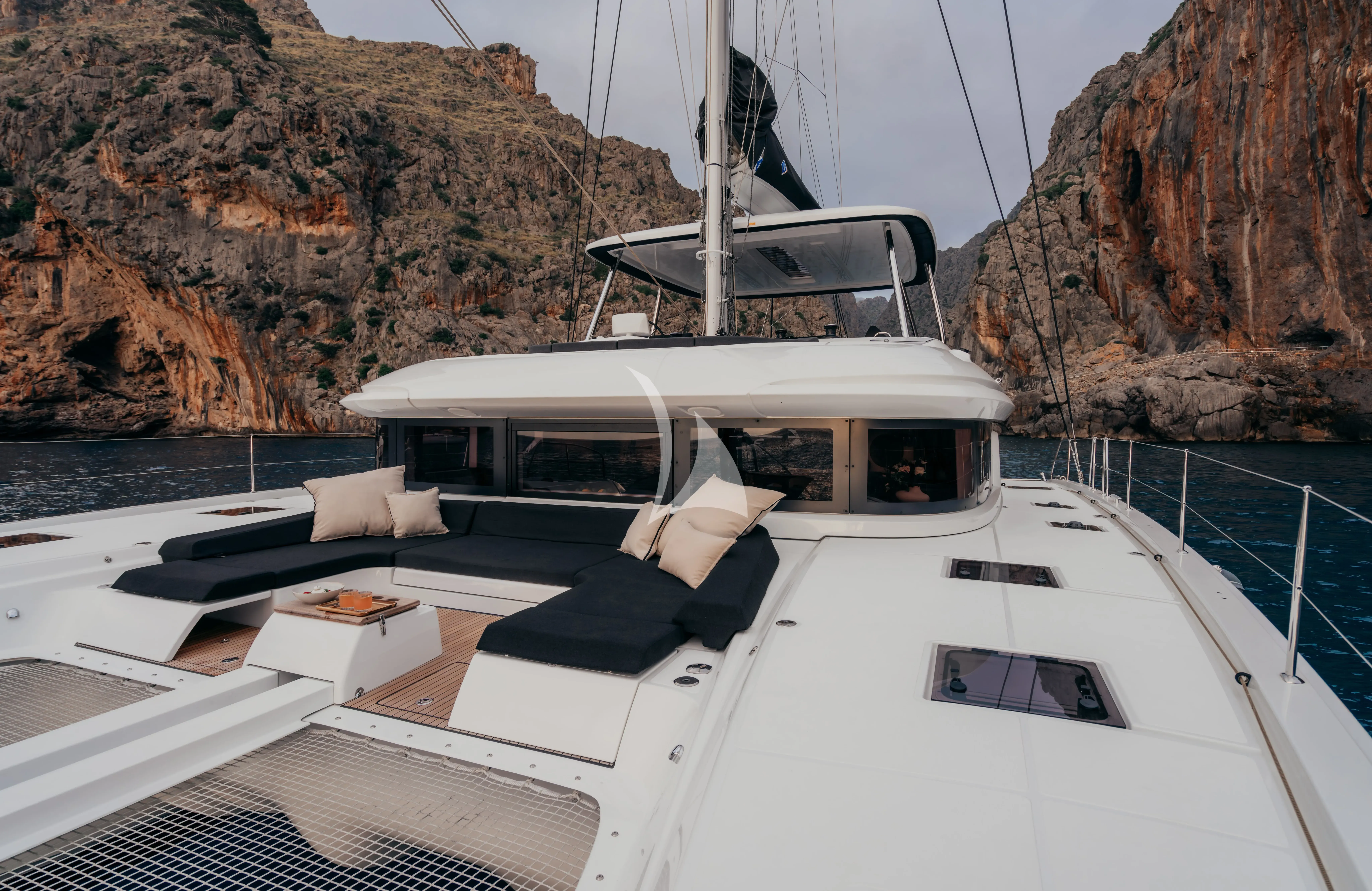 ALMOSTA ROAD yacht photo