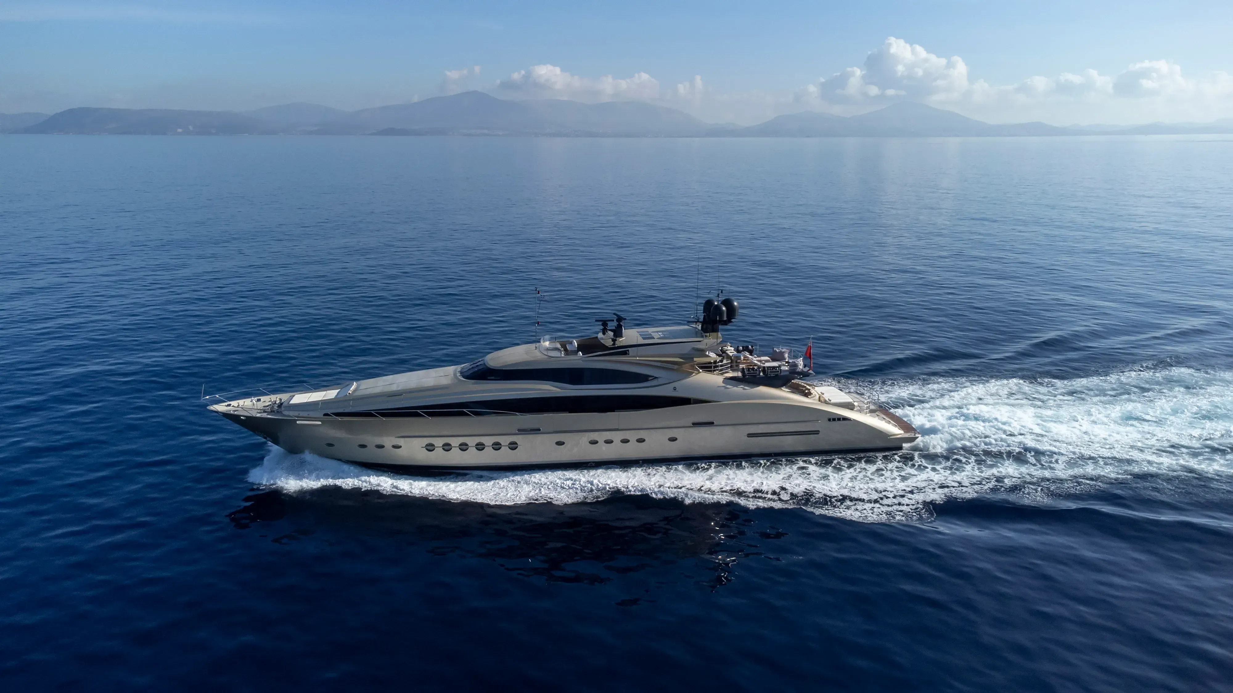 HOKULANI yacht photo