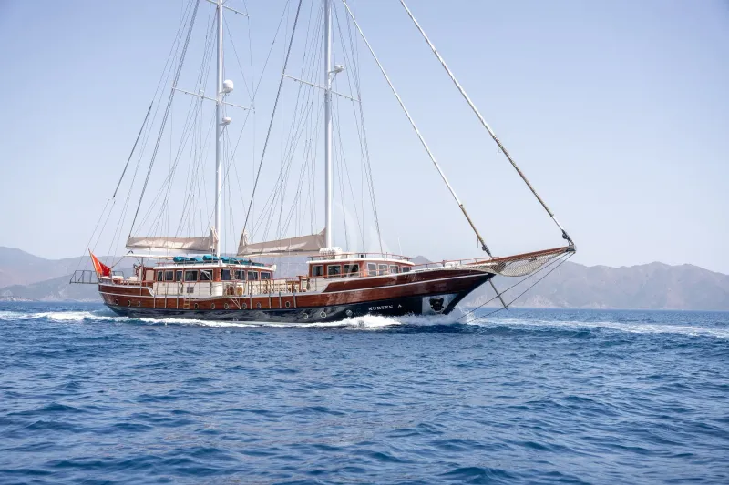 NURTEN A yacht photo