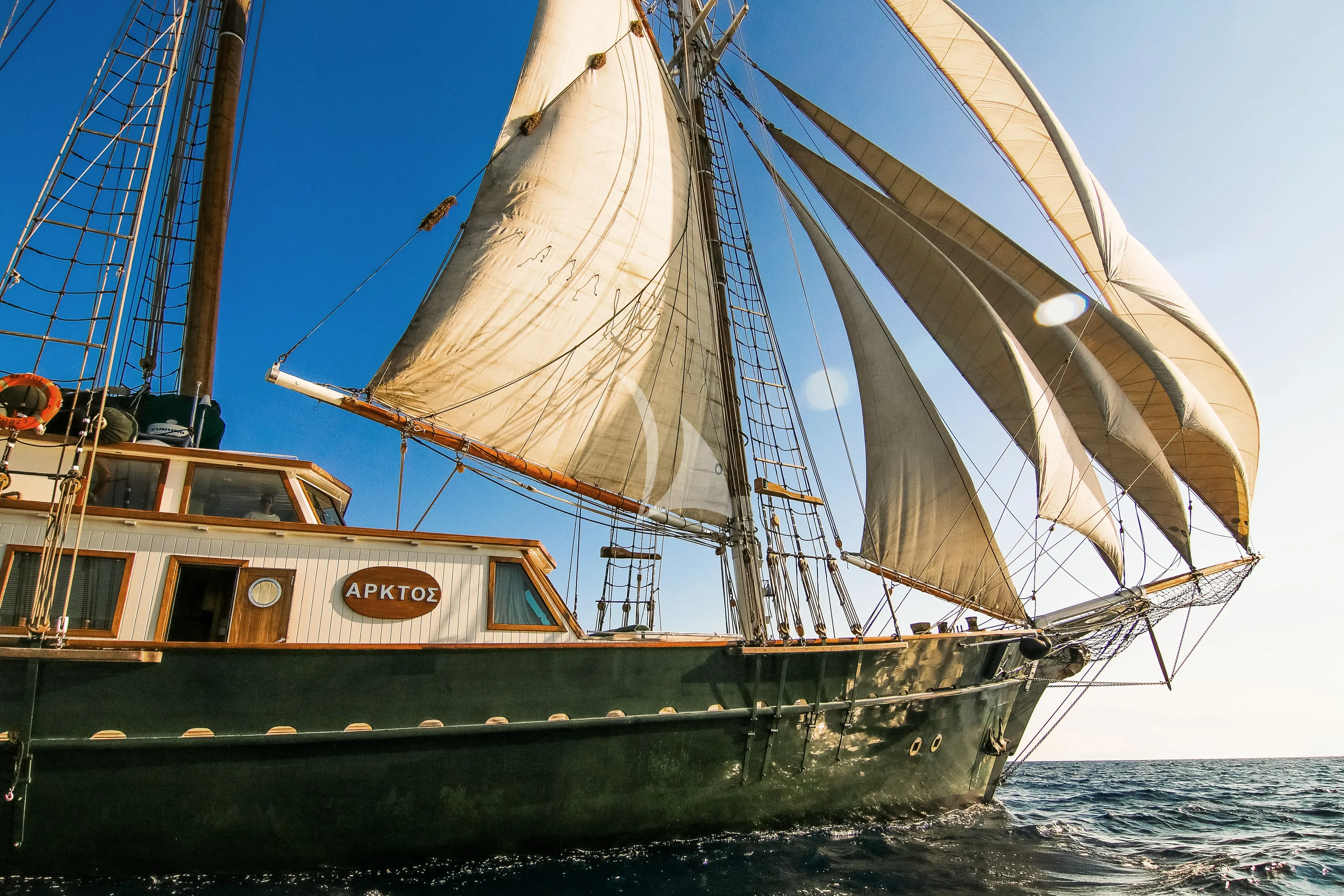 ARKTOS yacht photo