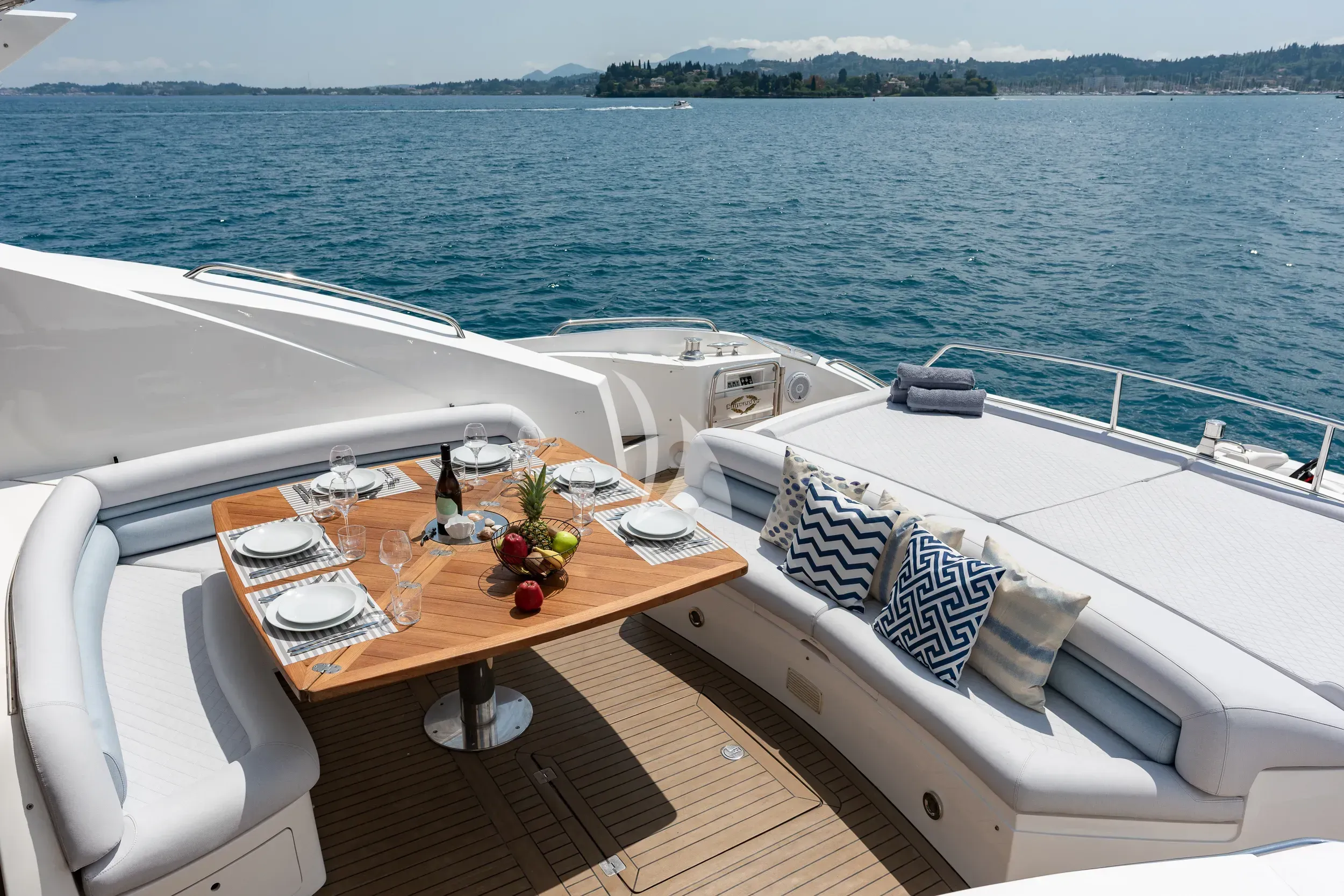 PHOENIX yacht photo