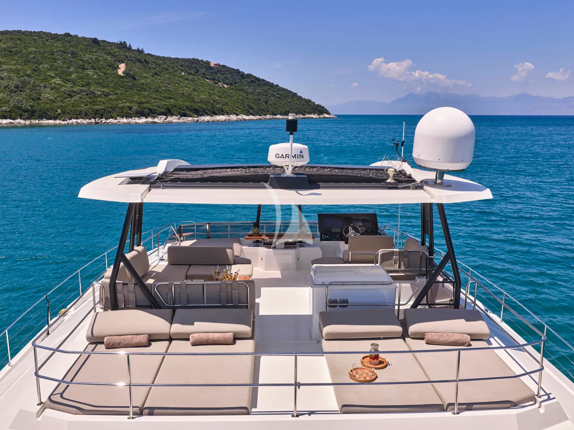ARIVA yacht photo