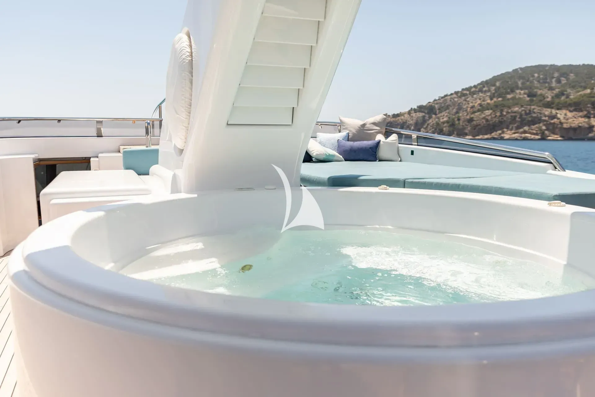 BENITA BLUE yacht photo