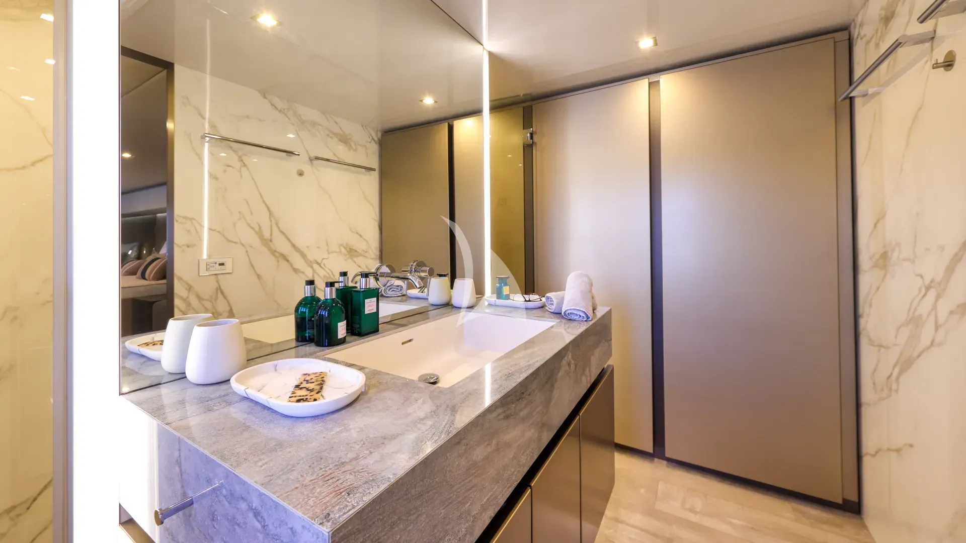 HONEYBIRD - photo 11