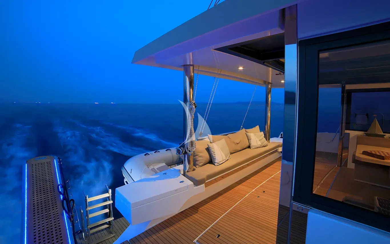 NEW HORIZONS 3 yacht photo