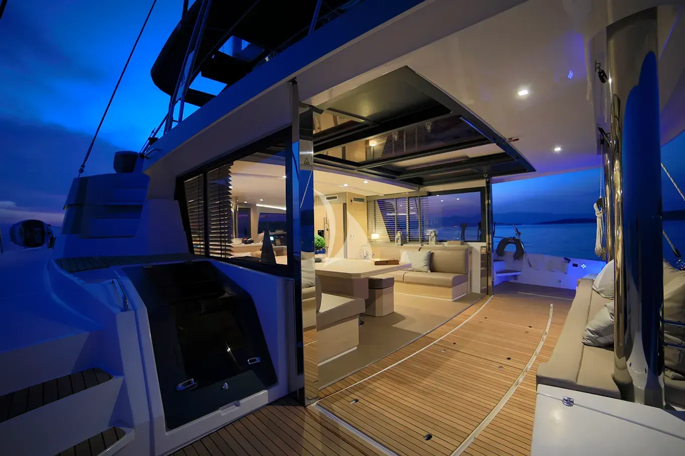 NEW HORIZONS 3 yacht photo