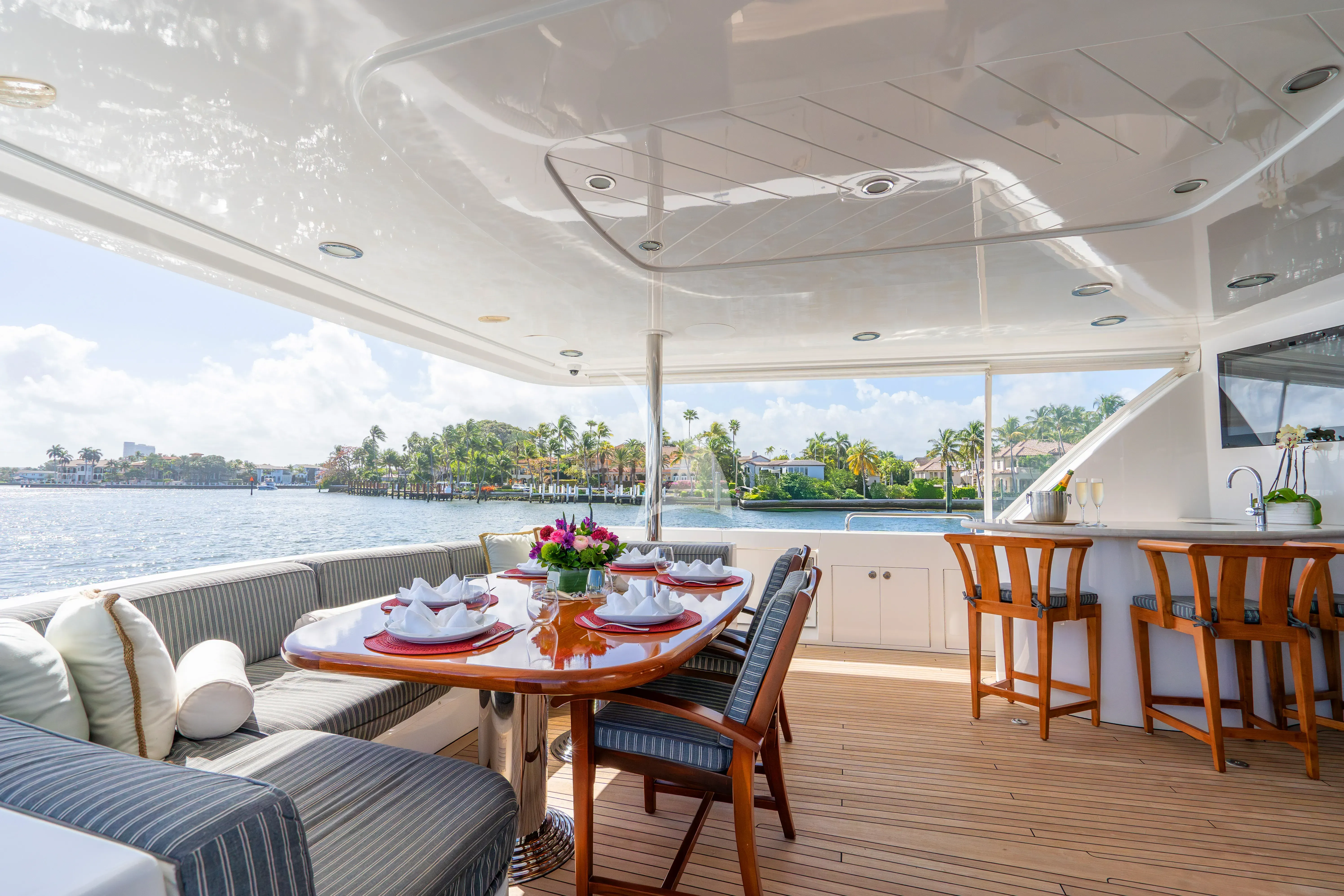 SLEEPOVER yacht photo