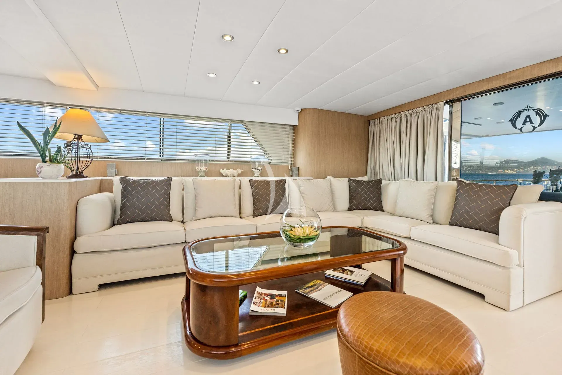 ANTISAN - interior 6