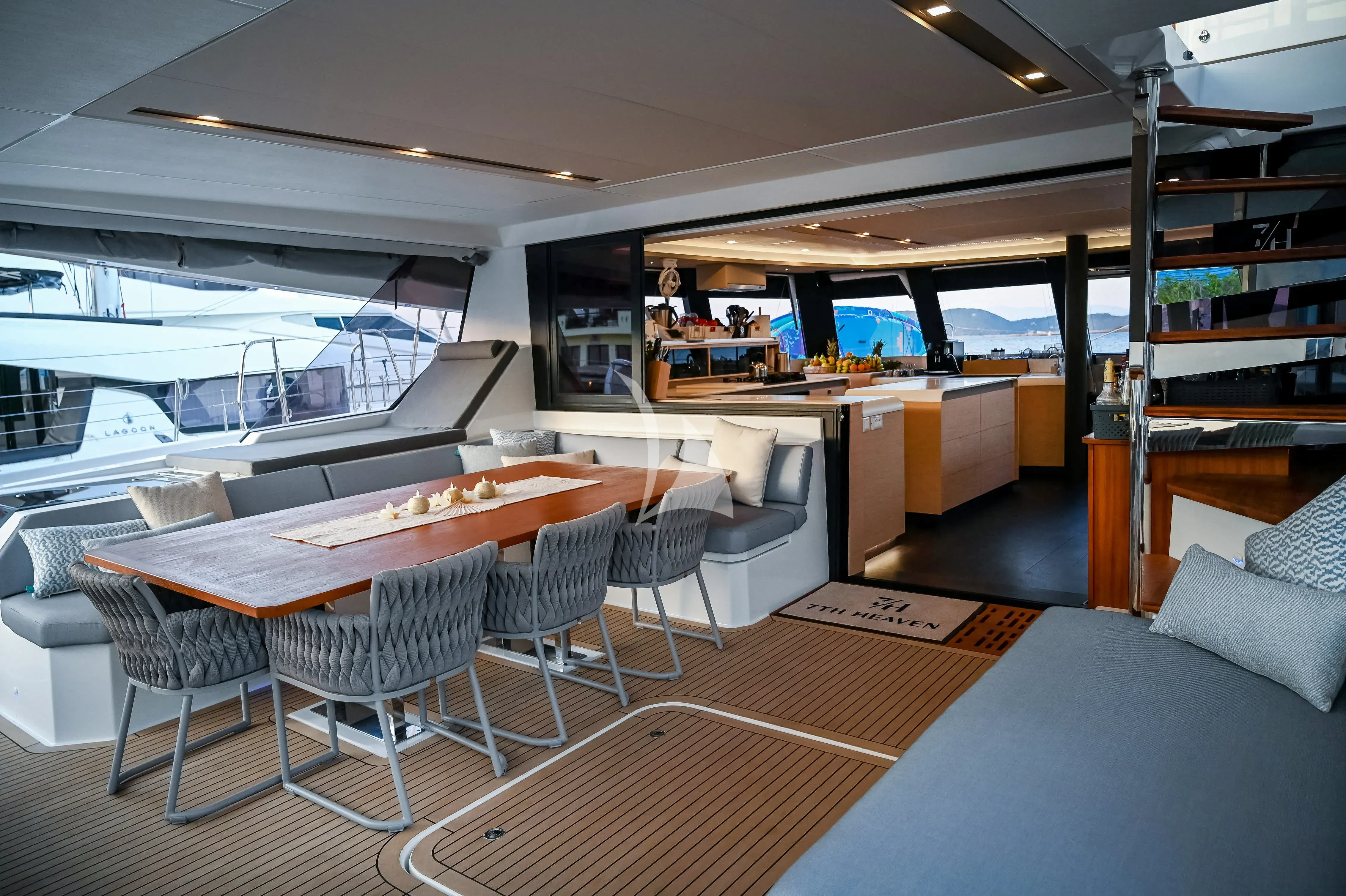 7th Heaven yacht photo