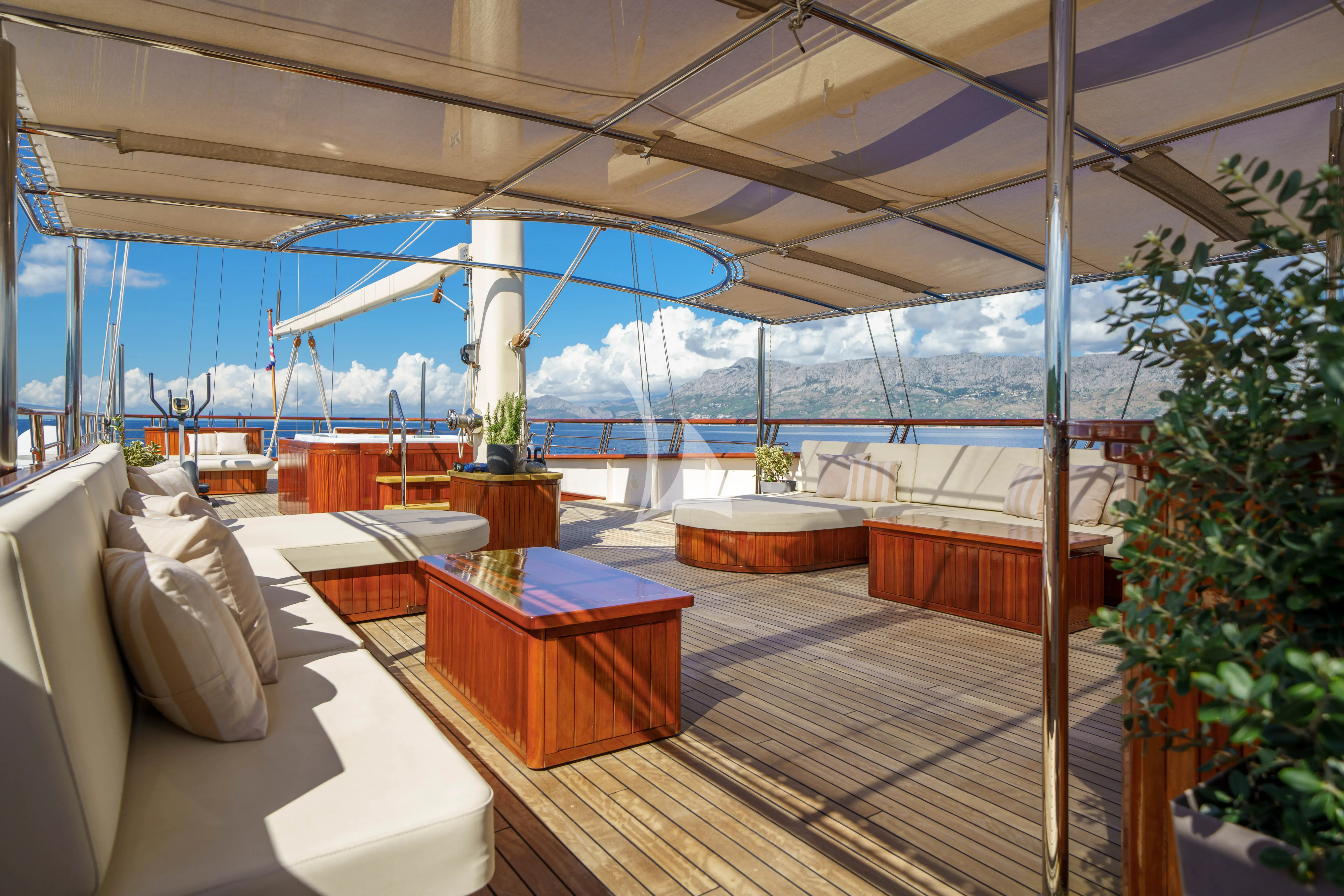 SON DE MAR yacht photo