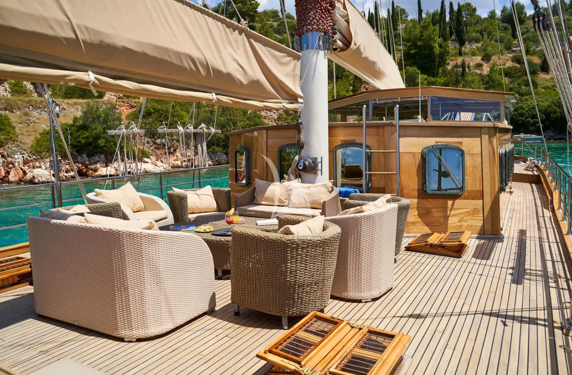 LIBRA yacht photo