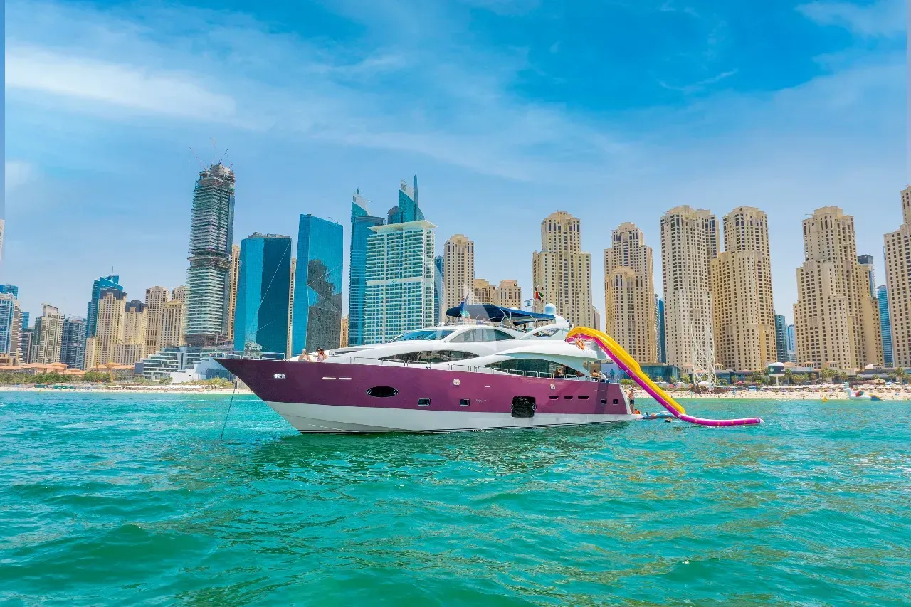 Kona luxury yacht