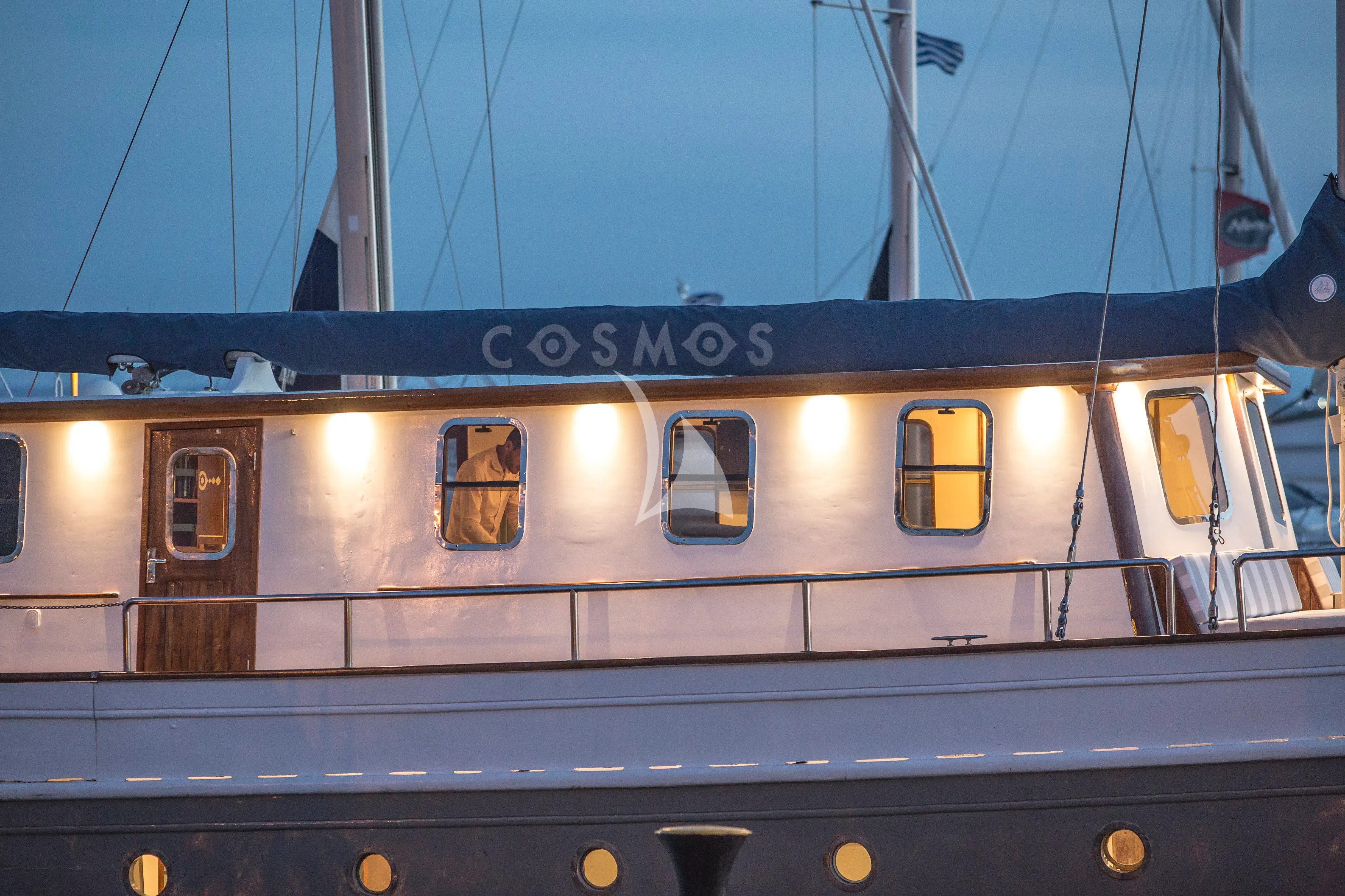 COSMOS yacht photo