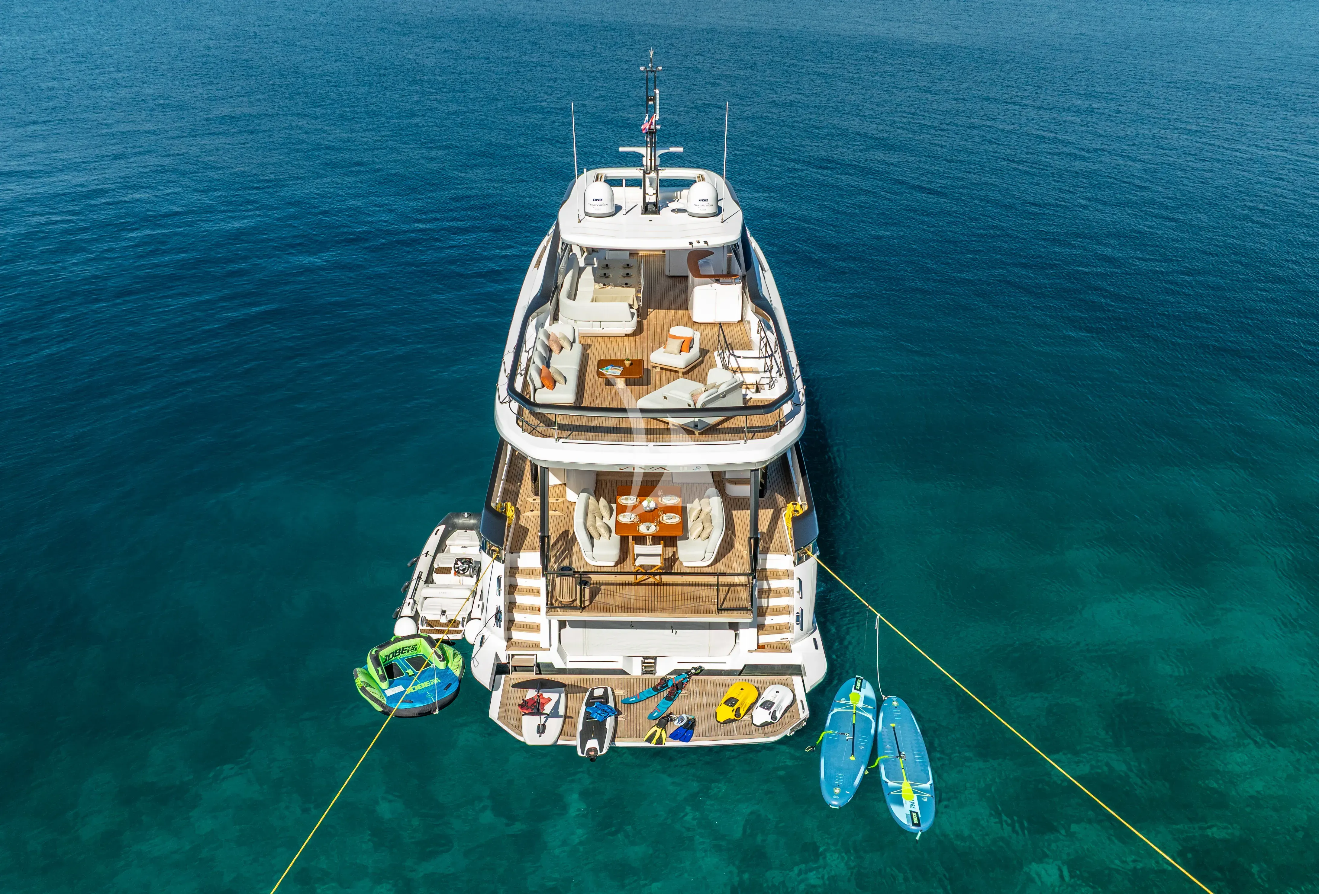 VIVA II yacht photo