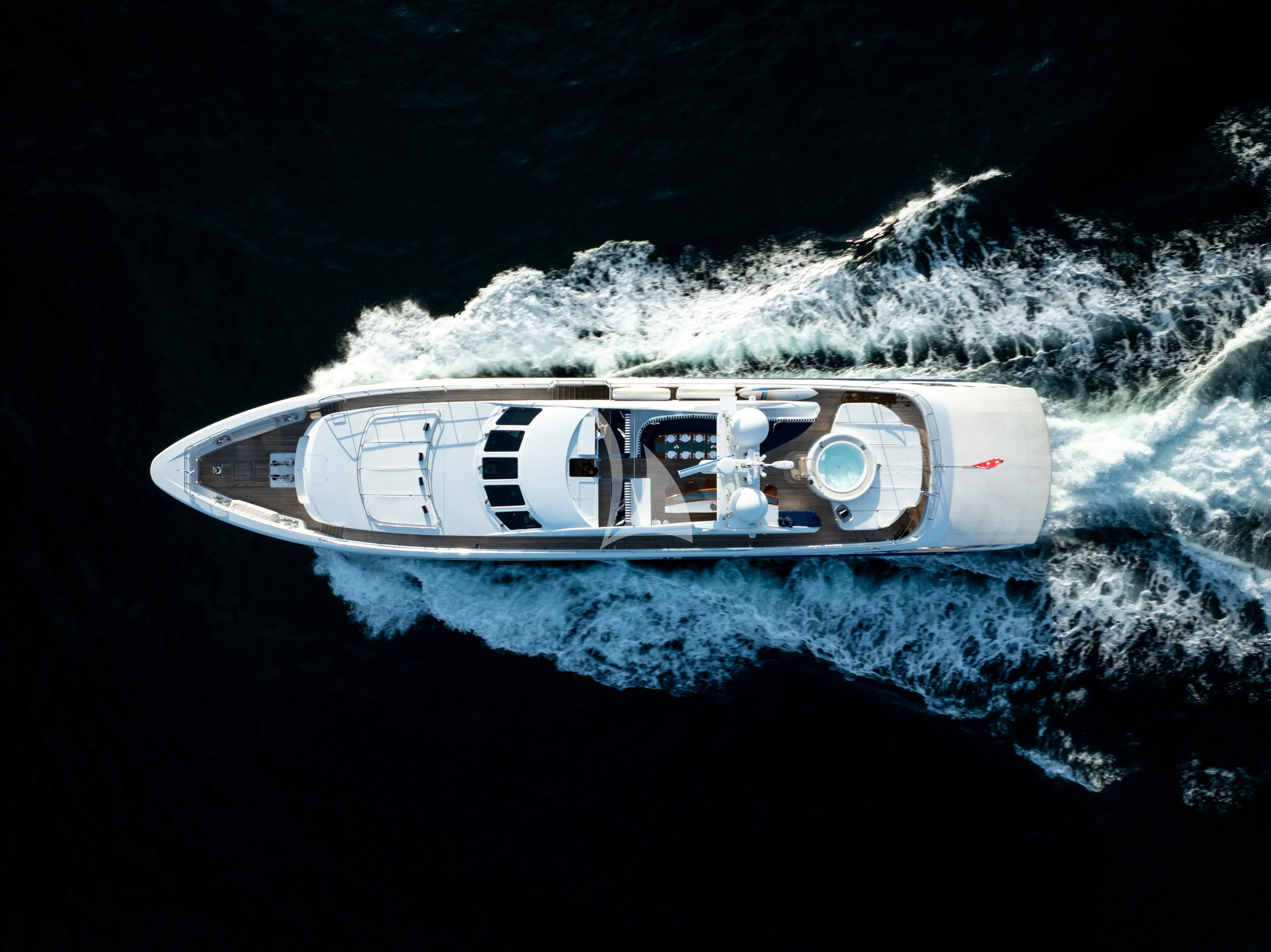 LUMIR yacht photo