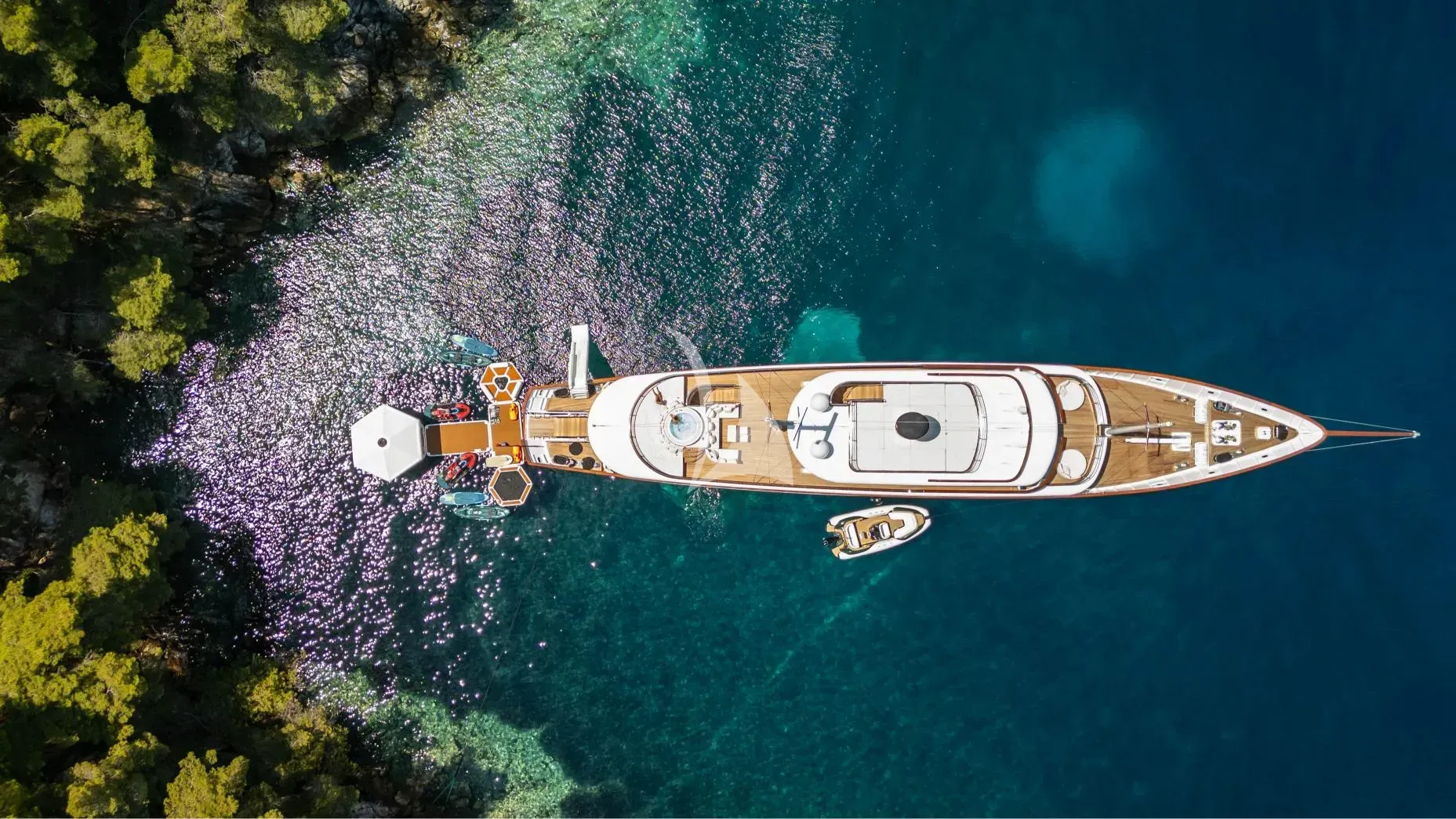MAIA yacht photo