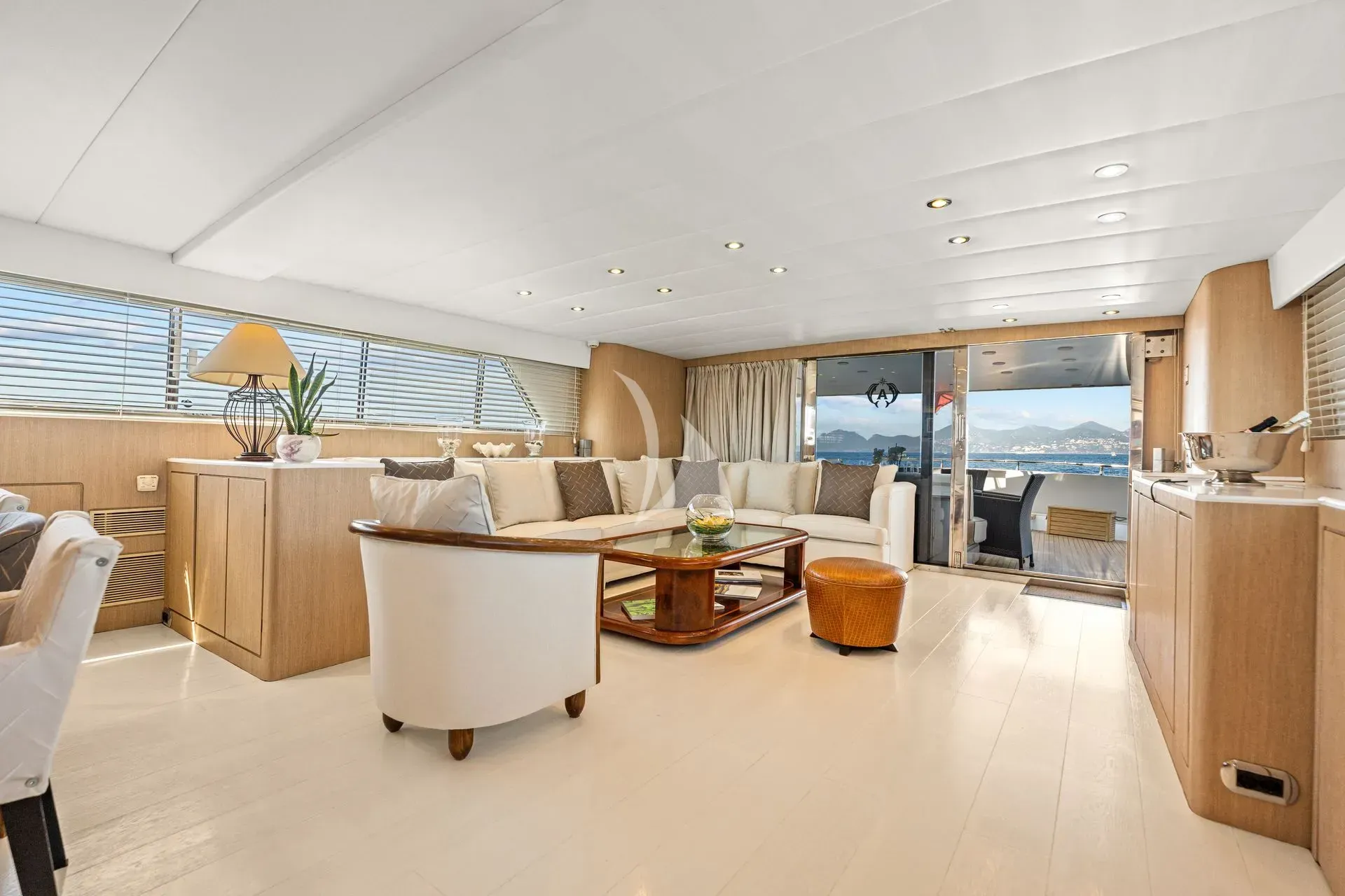 ANTISAN - interior 5