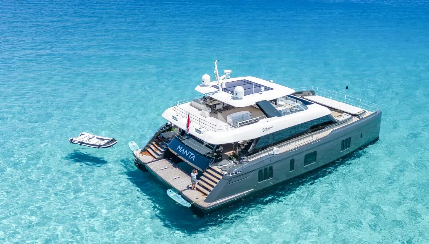 MANTA luxury yacht