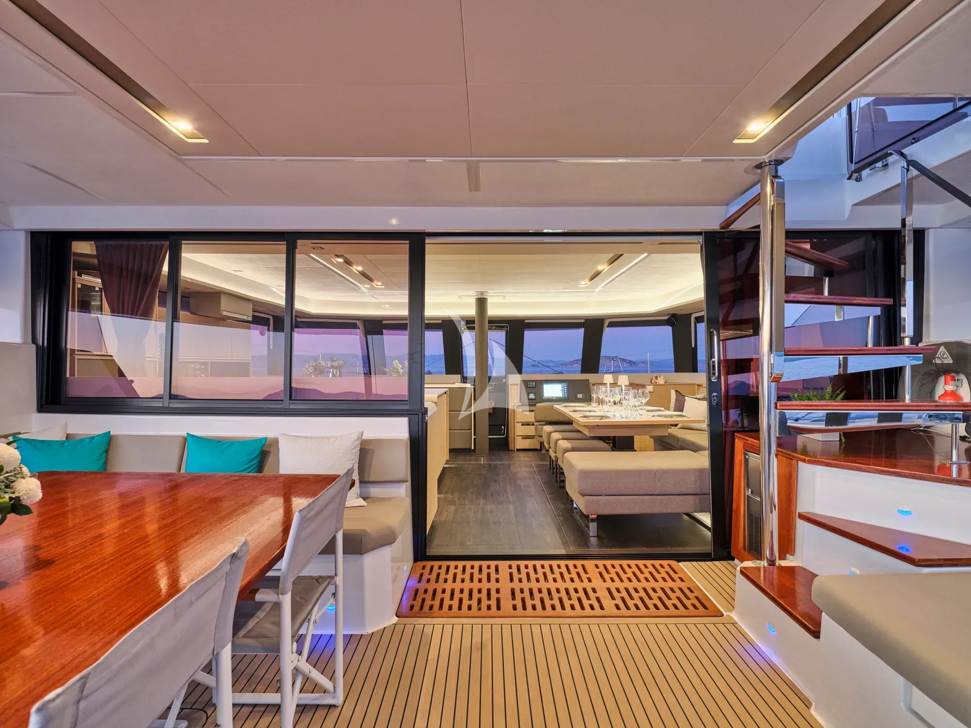 SUNMOON yacht photo