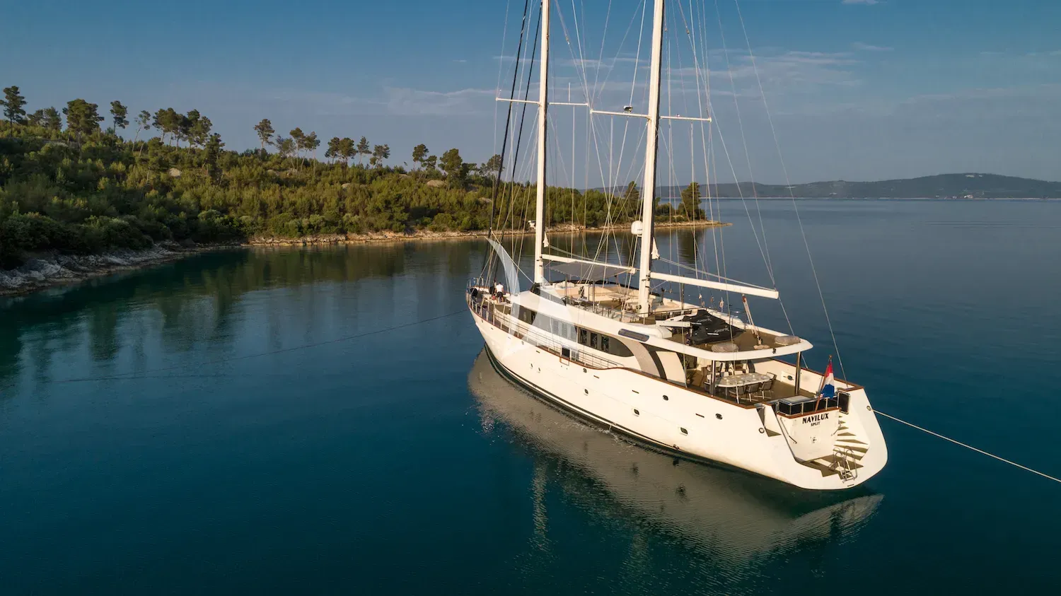 NAVILUX yacht photo