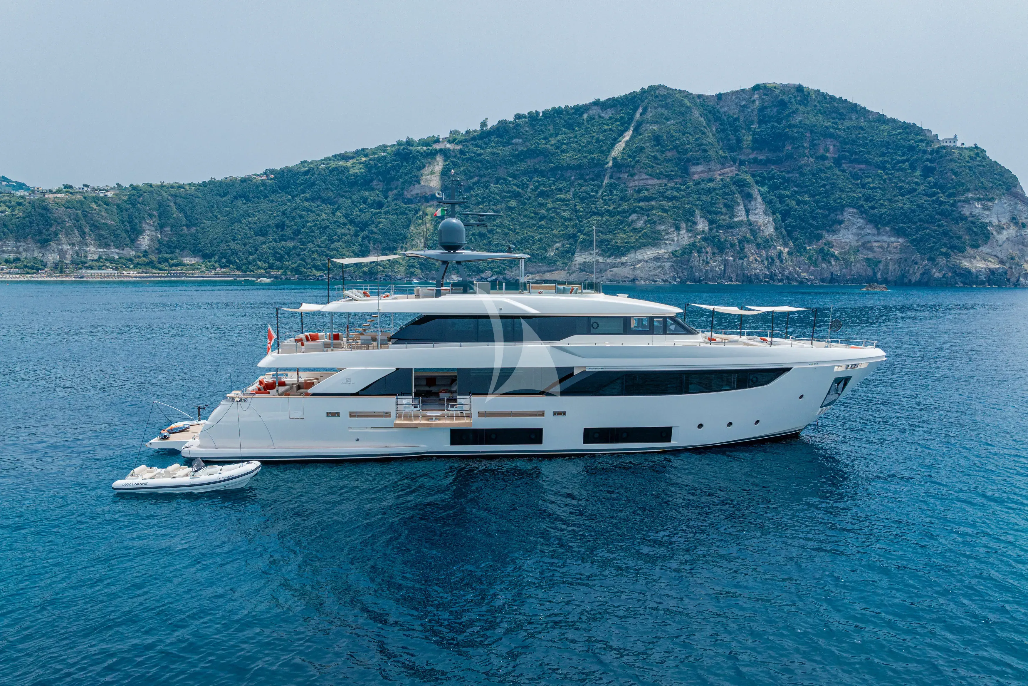DIANA II yacht photo