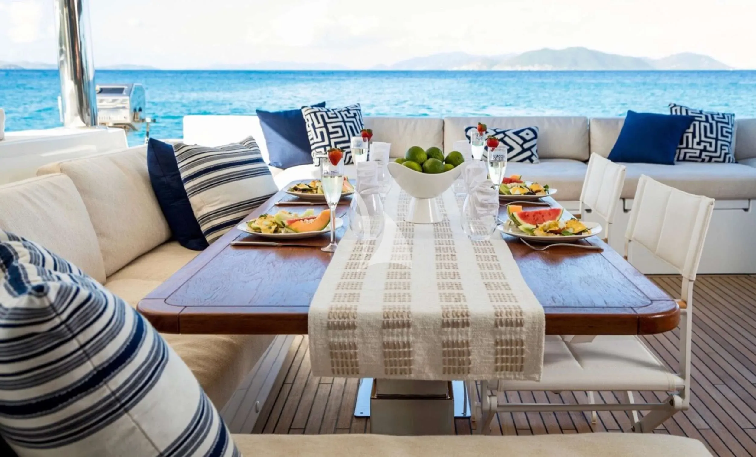 Akasha yacht photo