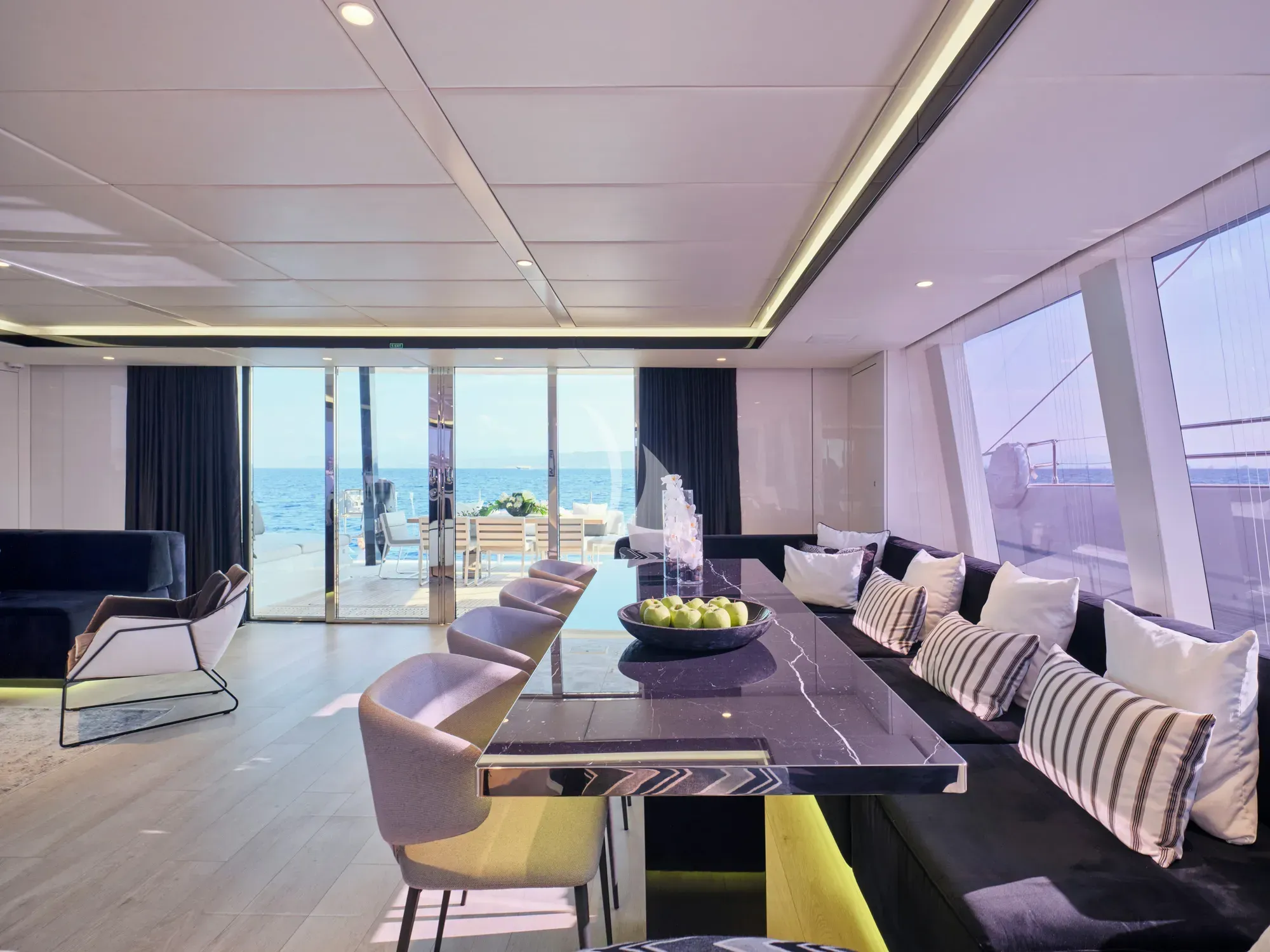 ABOVE & BEYOND - photo 4