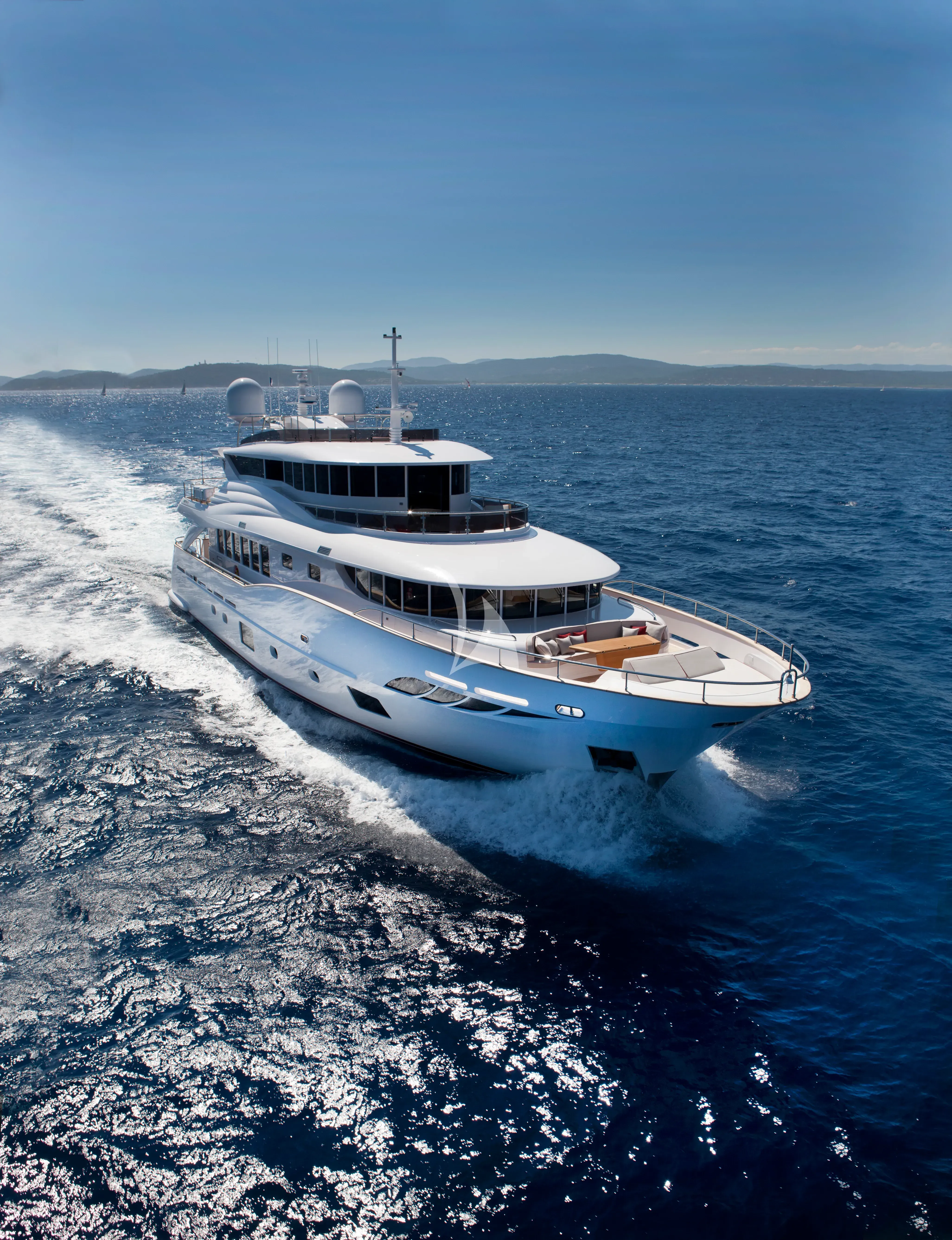 GATSBY yacht photo