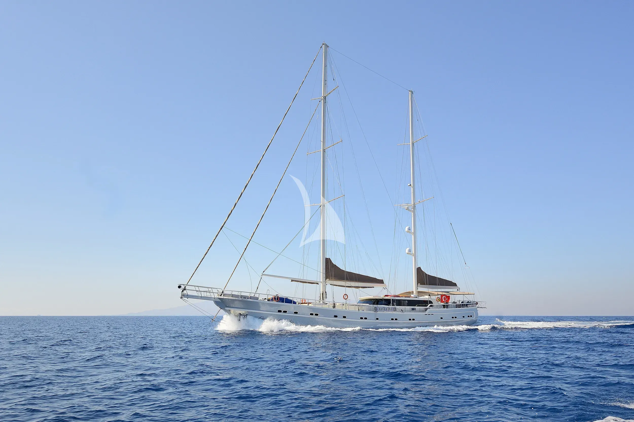 QUEEN OF SALMAKIS yacht photo