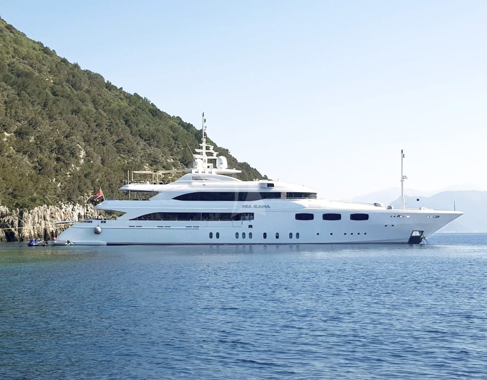 MIA RAMA luxury yacht