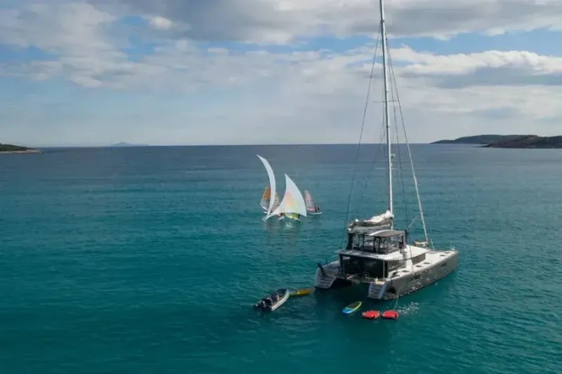 NOMAD yacht photo