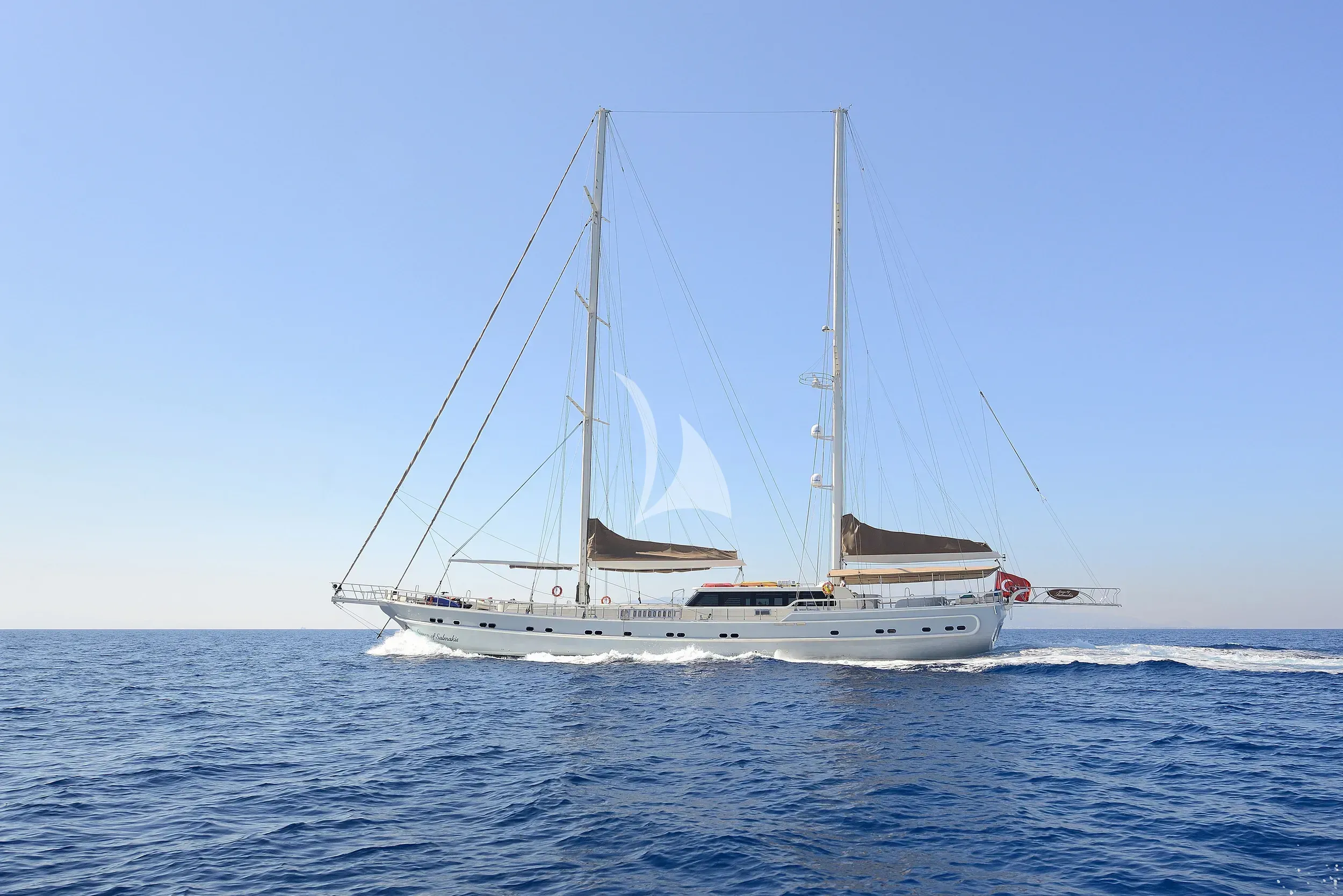 QUEEN OF SALMAKIS yacht photo