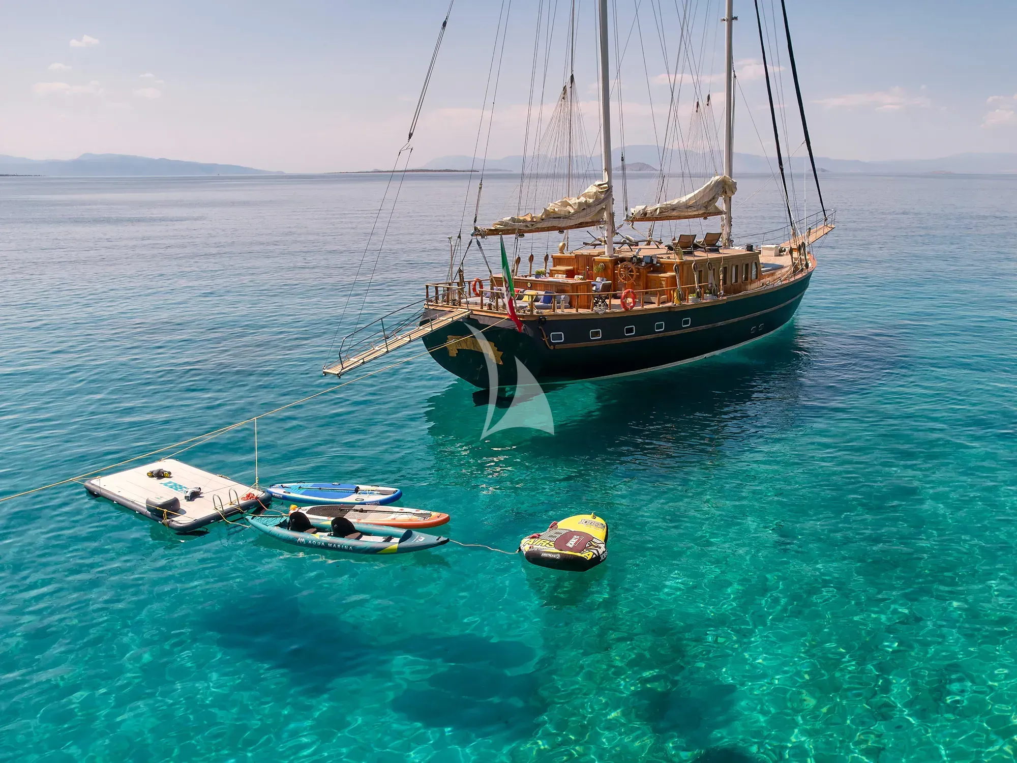 MYRA yacht photo
