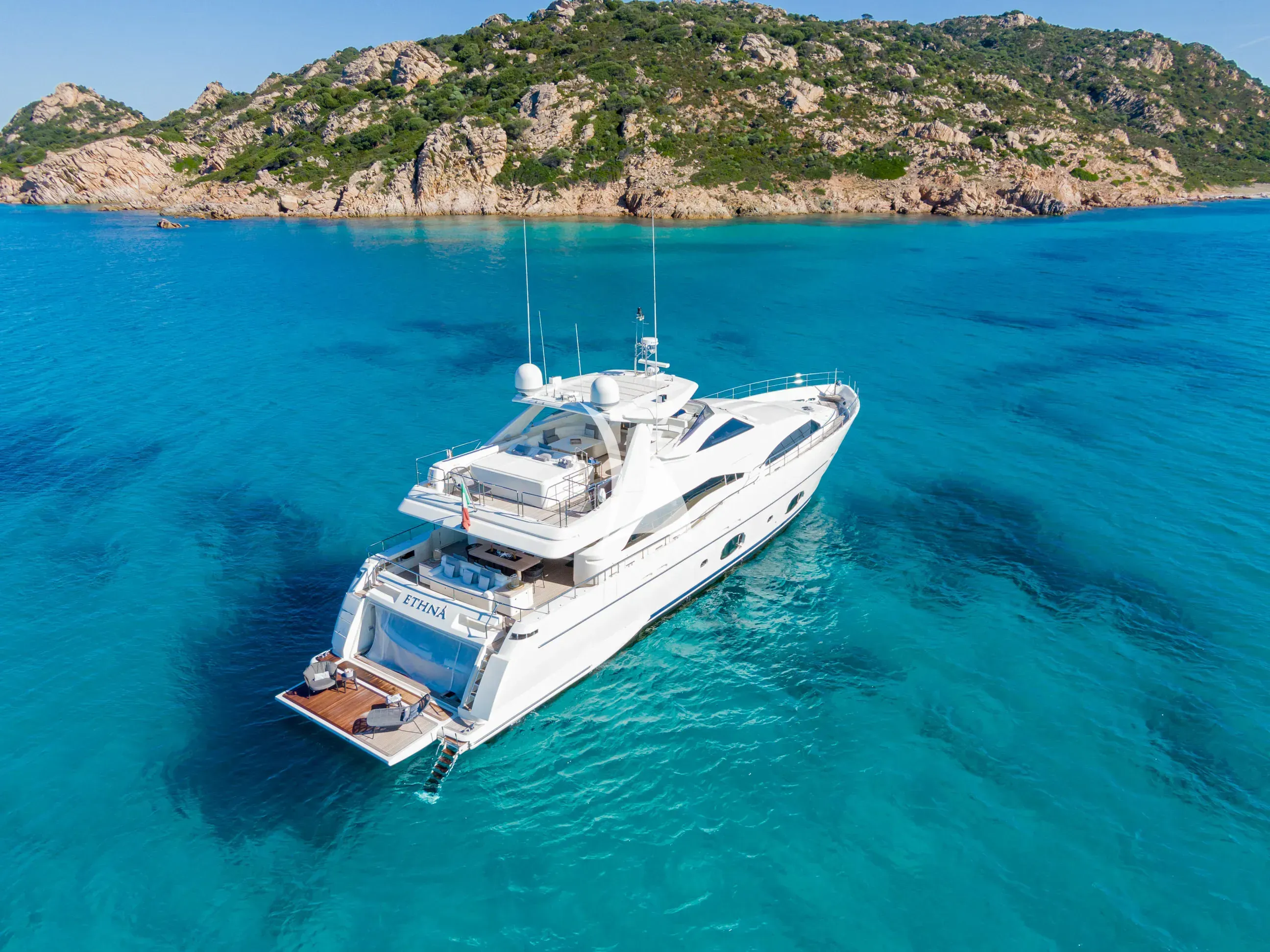 ETHNA yacht photo