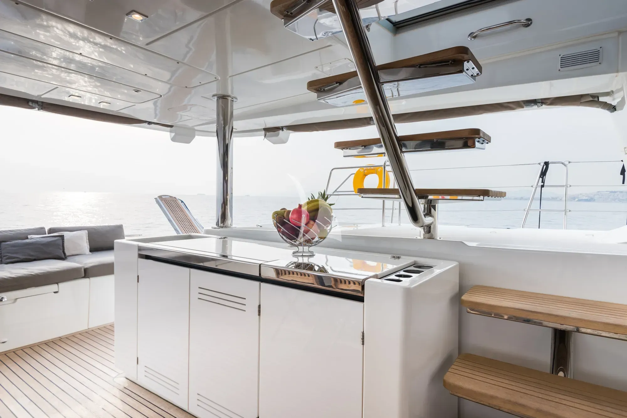 SELENE yacht photo