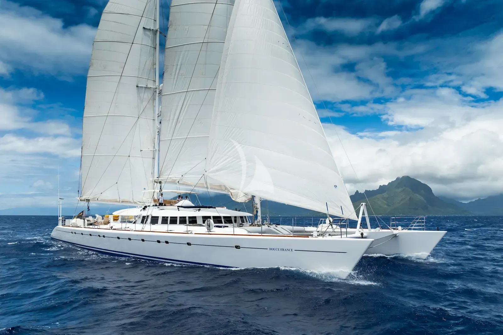 DOUCE FRANCE luxury yacht