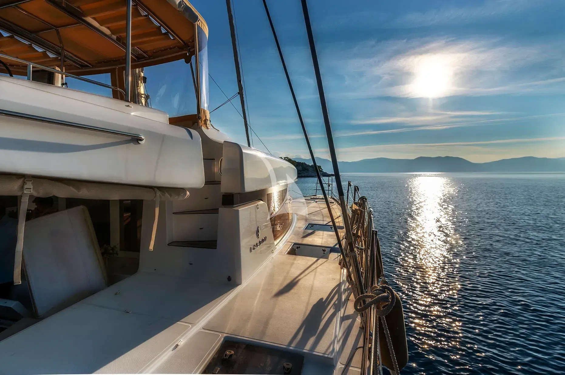 FLO yacht photo