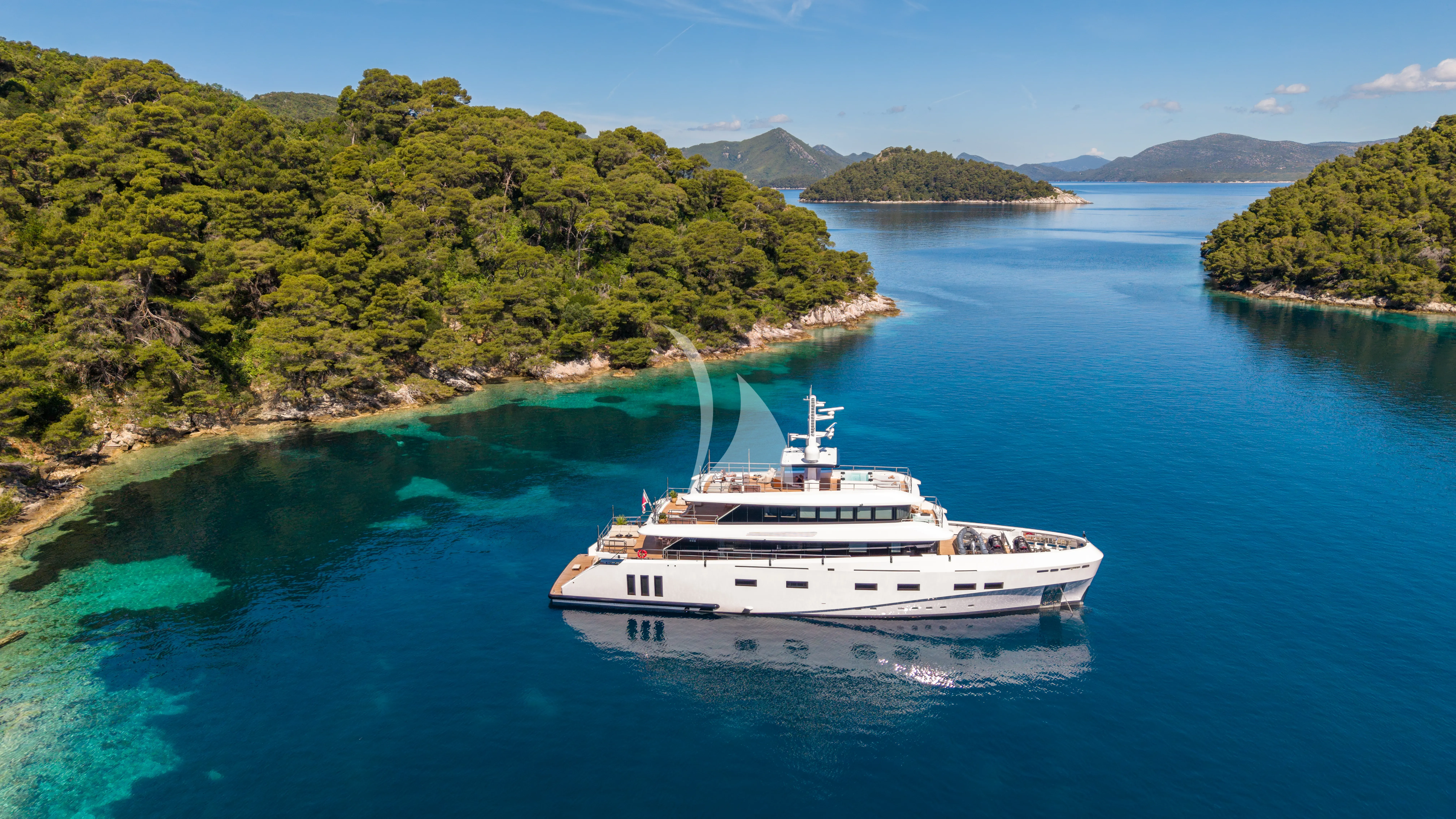 Renata luxury yacht