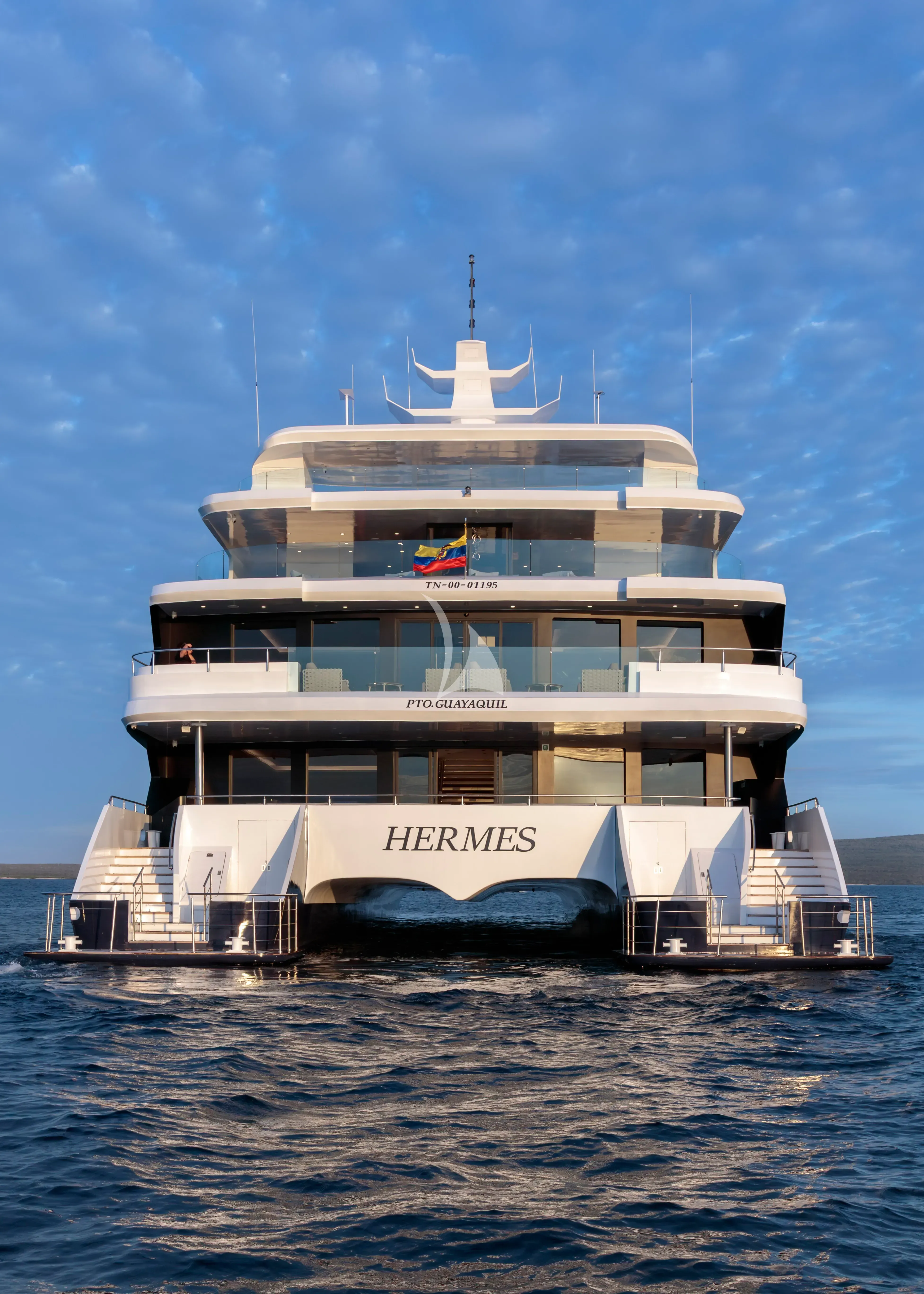 HERMES yacht photo