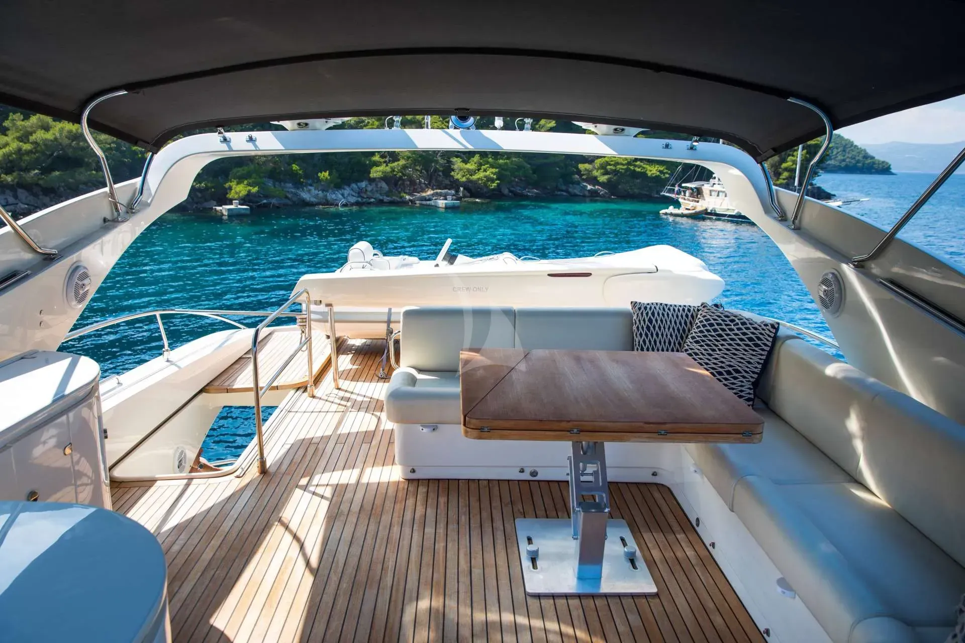 SALT yacht photo