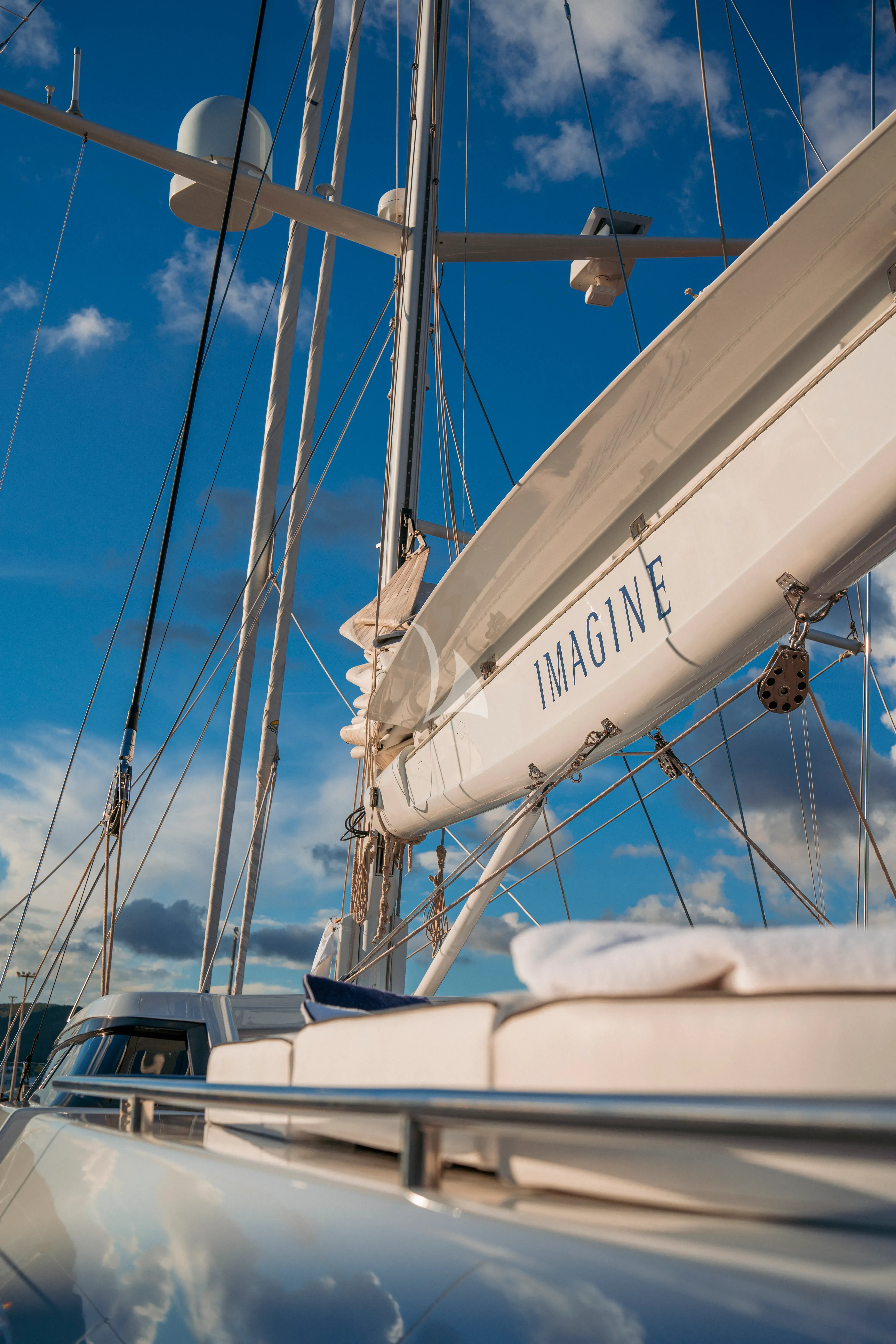 Imagine B yacht photo
