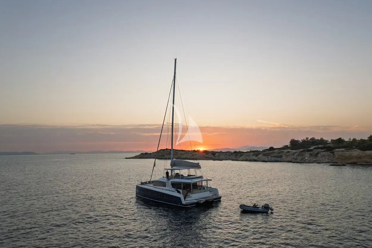 NEW HORIZONS 4 yacht photo