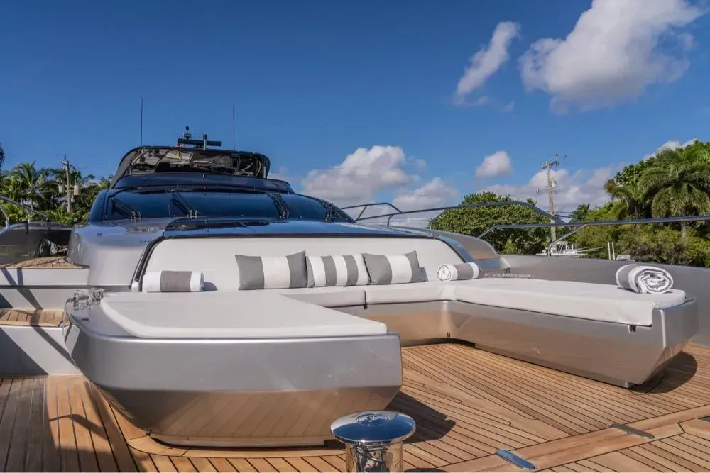 BEYOND BEYOND yacht photo