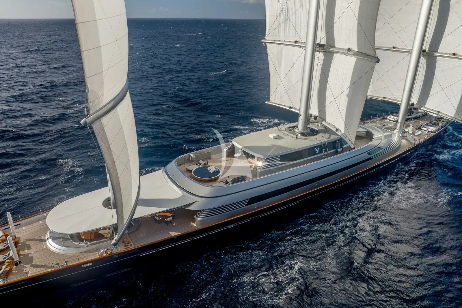 MALTESE FALCON - exterior 1