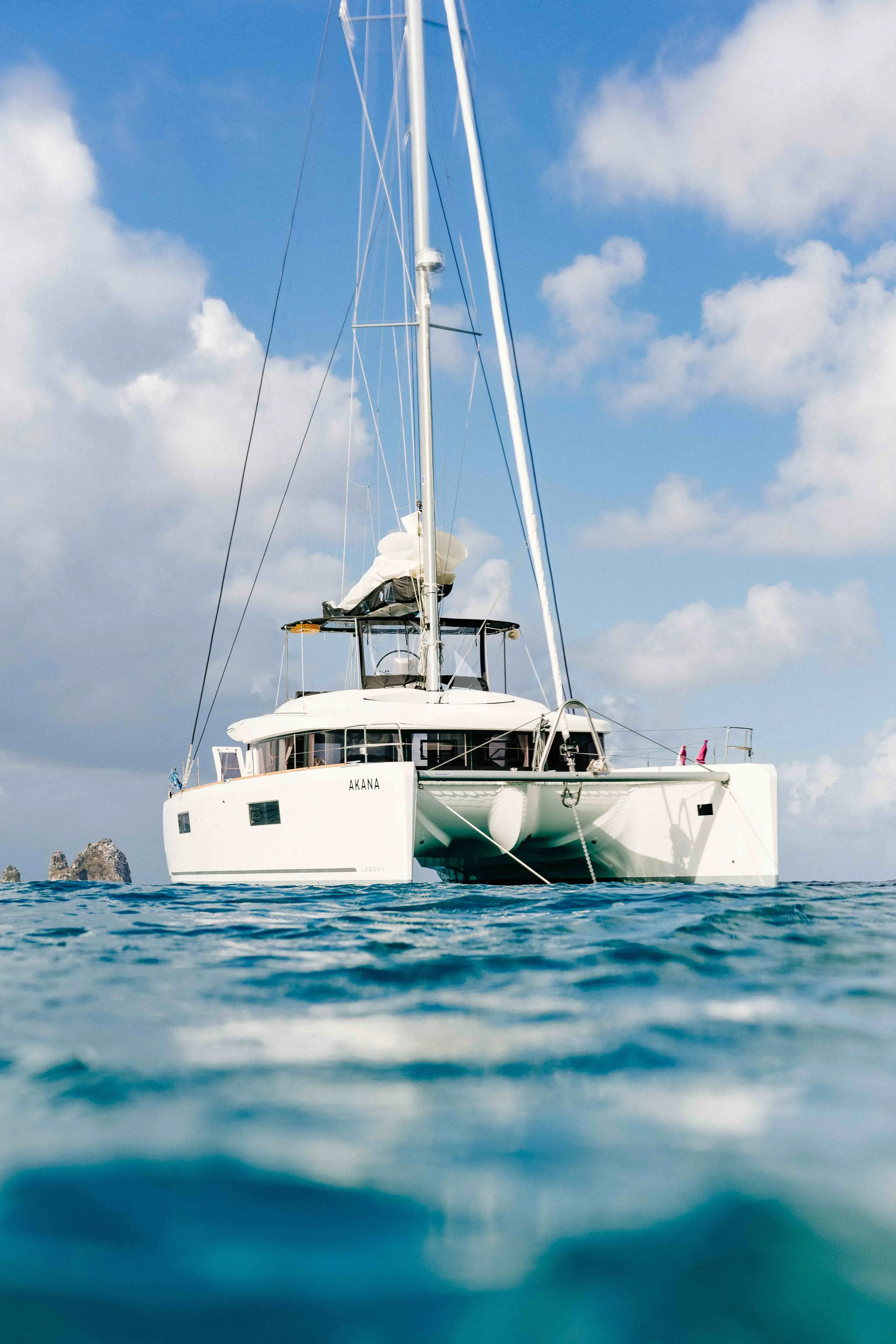 AKANA yacht photo