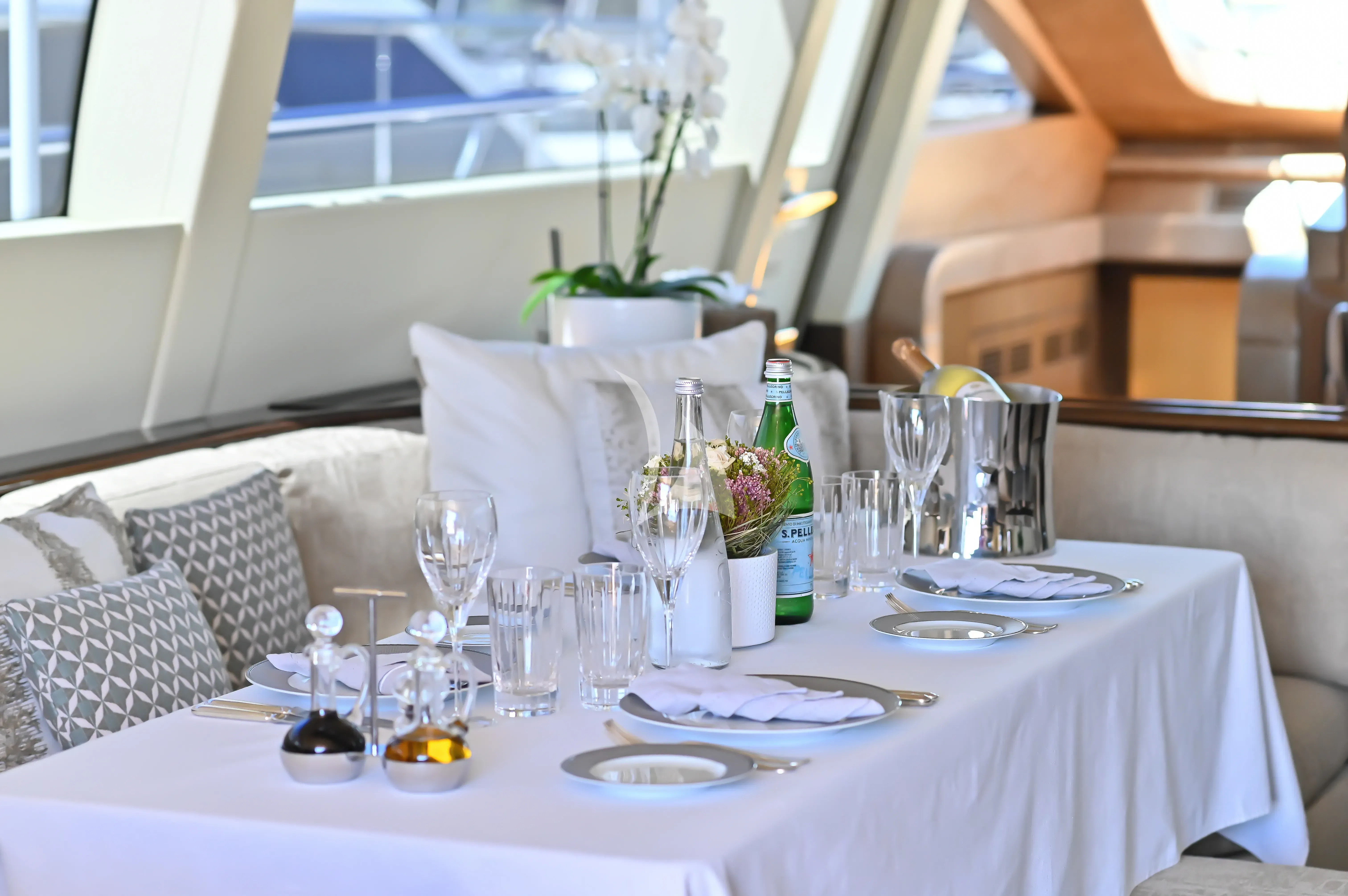 Orion I - interior 6