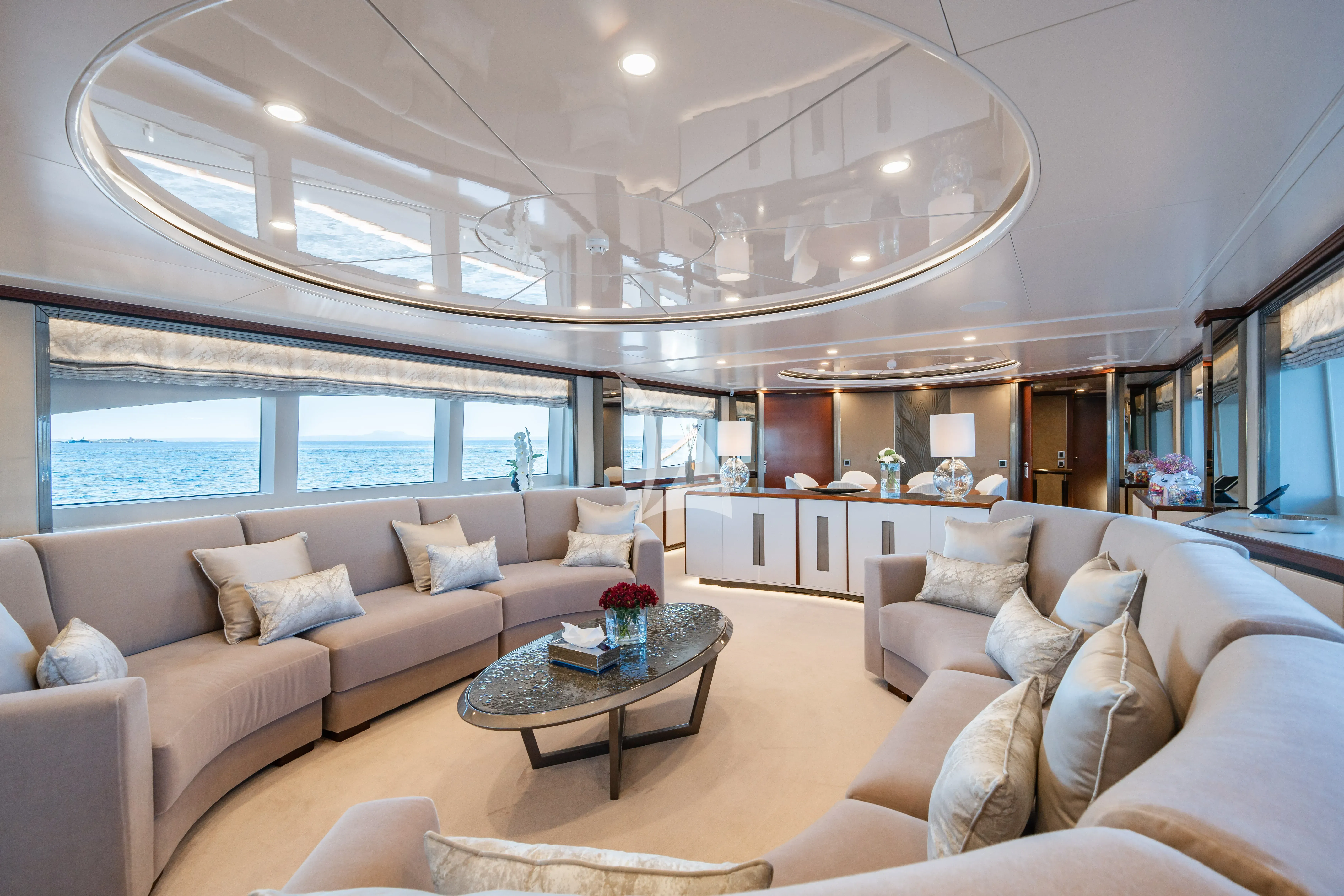 Titian Pearl - interior 6